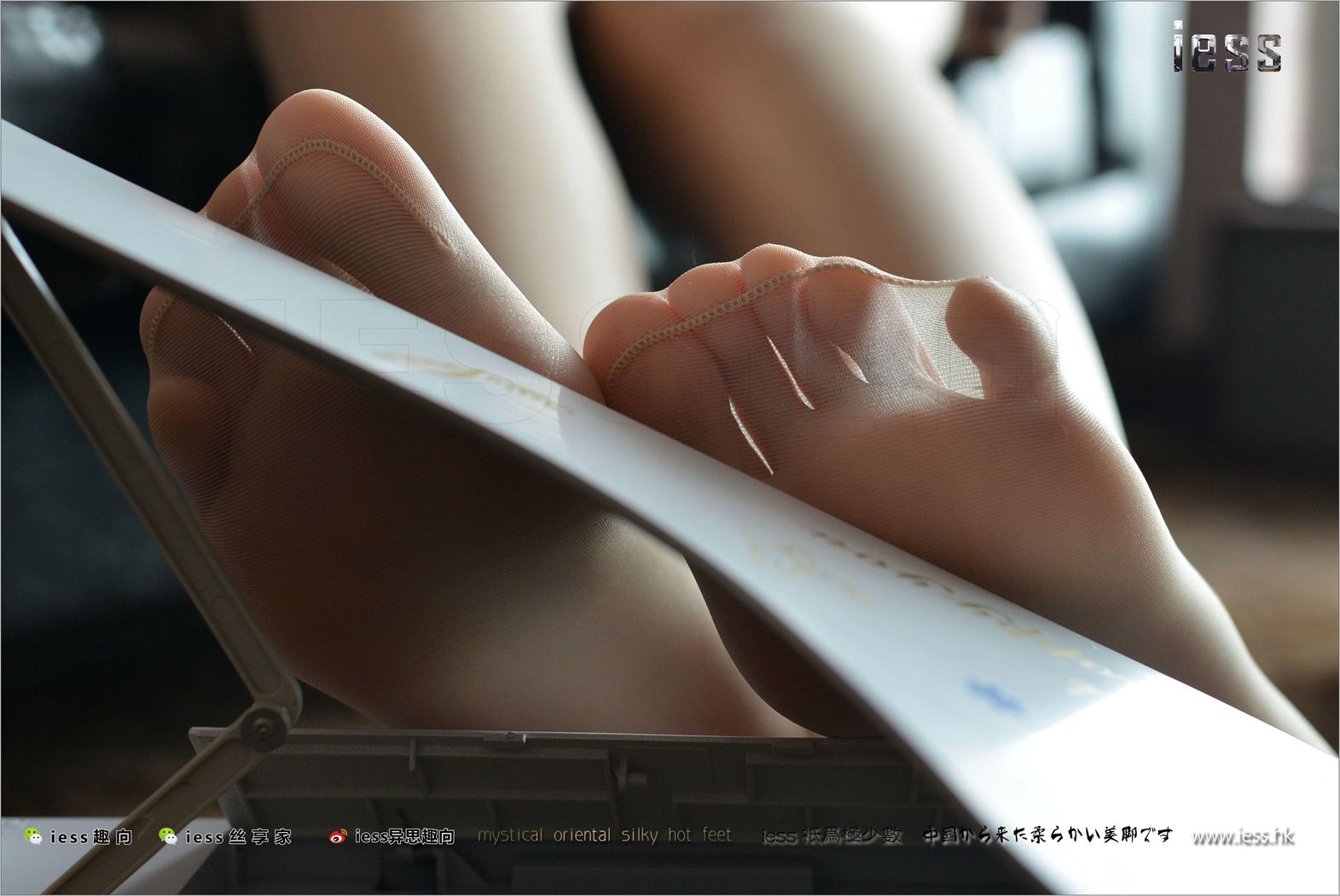 图片[37]-[IESS异思趣向] 2017.08.21 丝足便当138：《脚尖下的钢琴鸣奏曲》人妻芳芳 在线浏览 – 速更版-美库