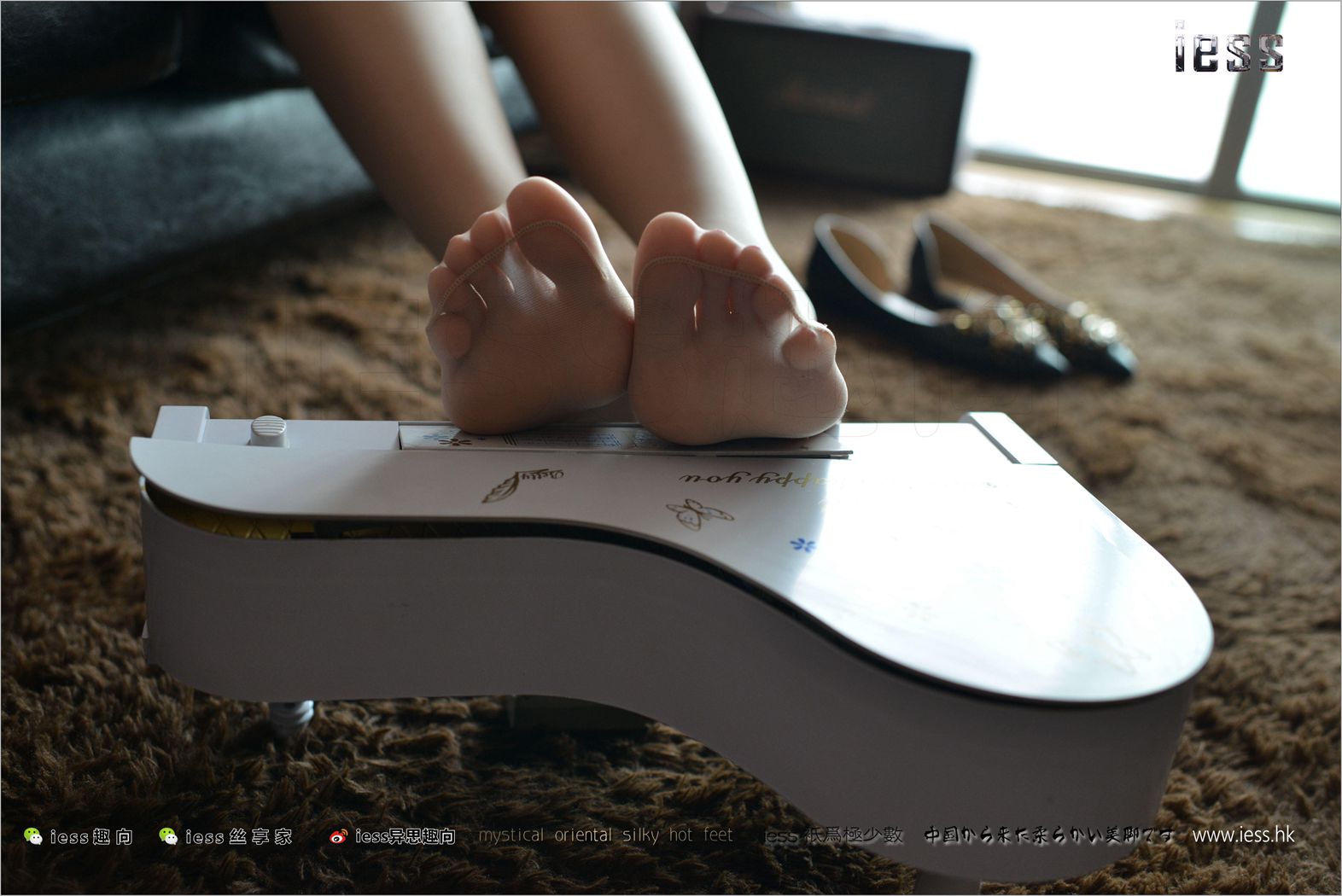 图片[25]-[IESS异思趣向] 2017.08.21 丝足便当138：《脚尖下的钢琴鸣奏曲》人妻芳芳 在线浏览 – 速更版-美库