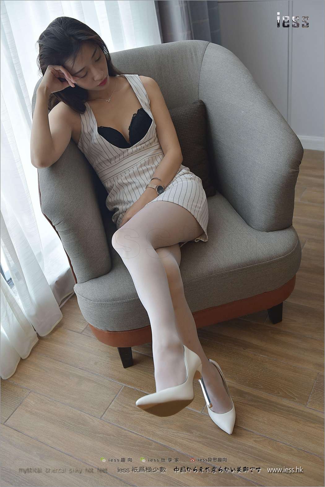 图片[34]-[IESS异思趣向] 2017.08.23 丝足便当140：《白高白丝白套裙》秋秋 在线浏览 – 速更版-美库