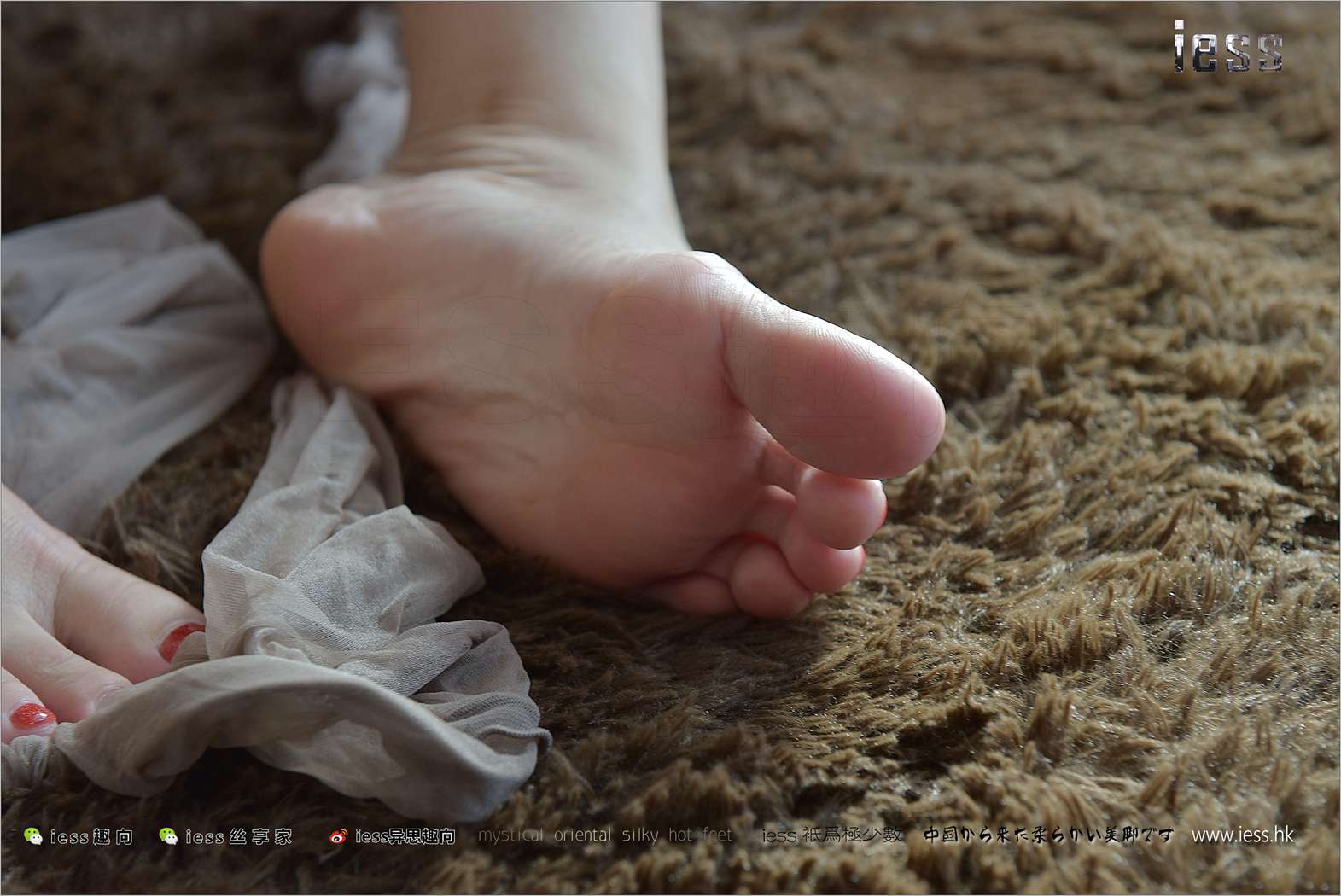 图片[45]-[IESS异思趣向] 2017.08.27 丝足便当146：《裸足白凉拖》珊珊 在线浏览 – 速更版-美库