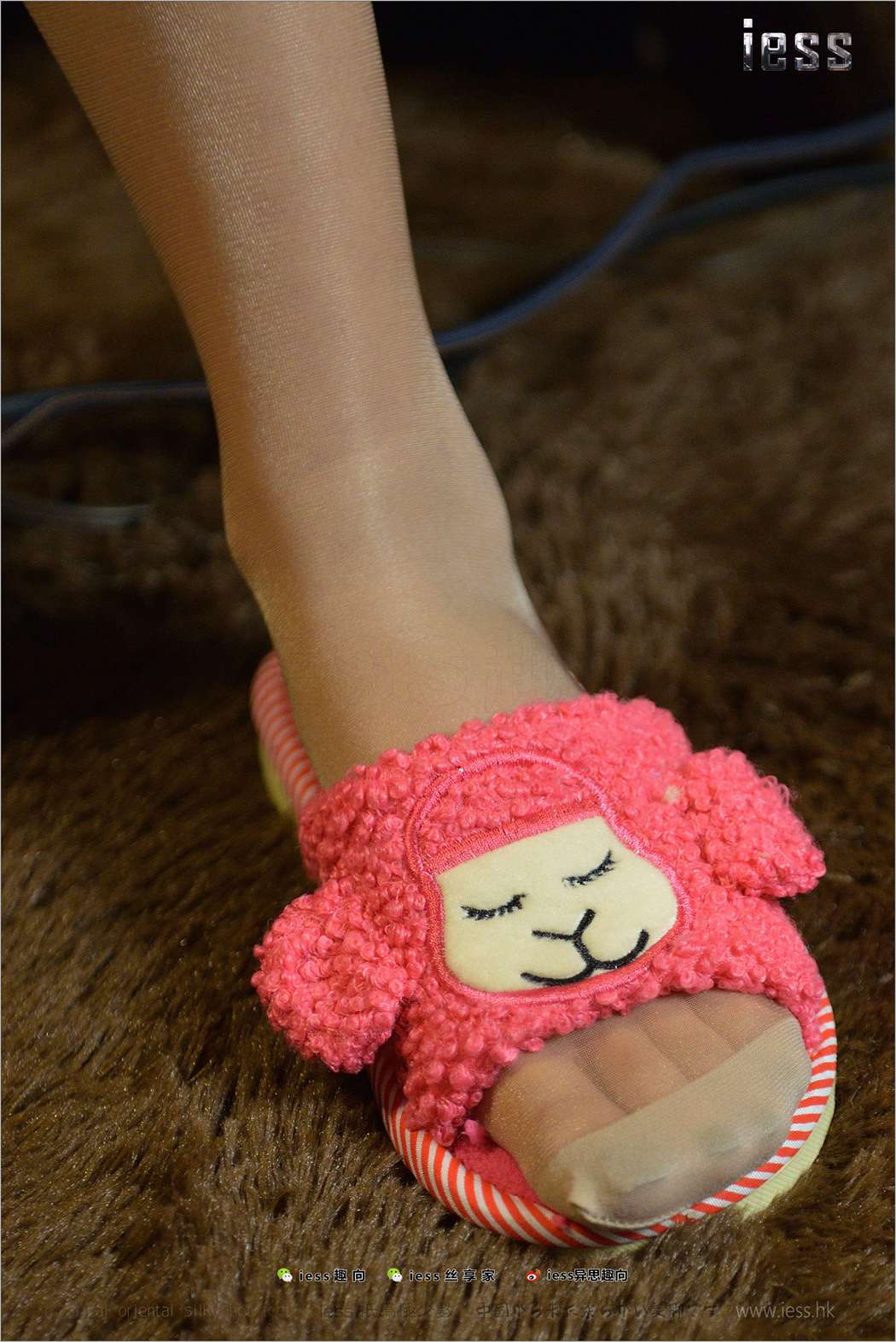 图片[12]-[IESS异思趣向] 2017.08.25 丝足便当143：《台灯下的肉丝》潇潇 在线浏览 – 速更版-美库