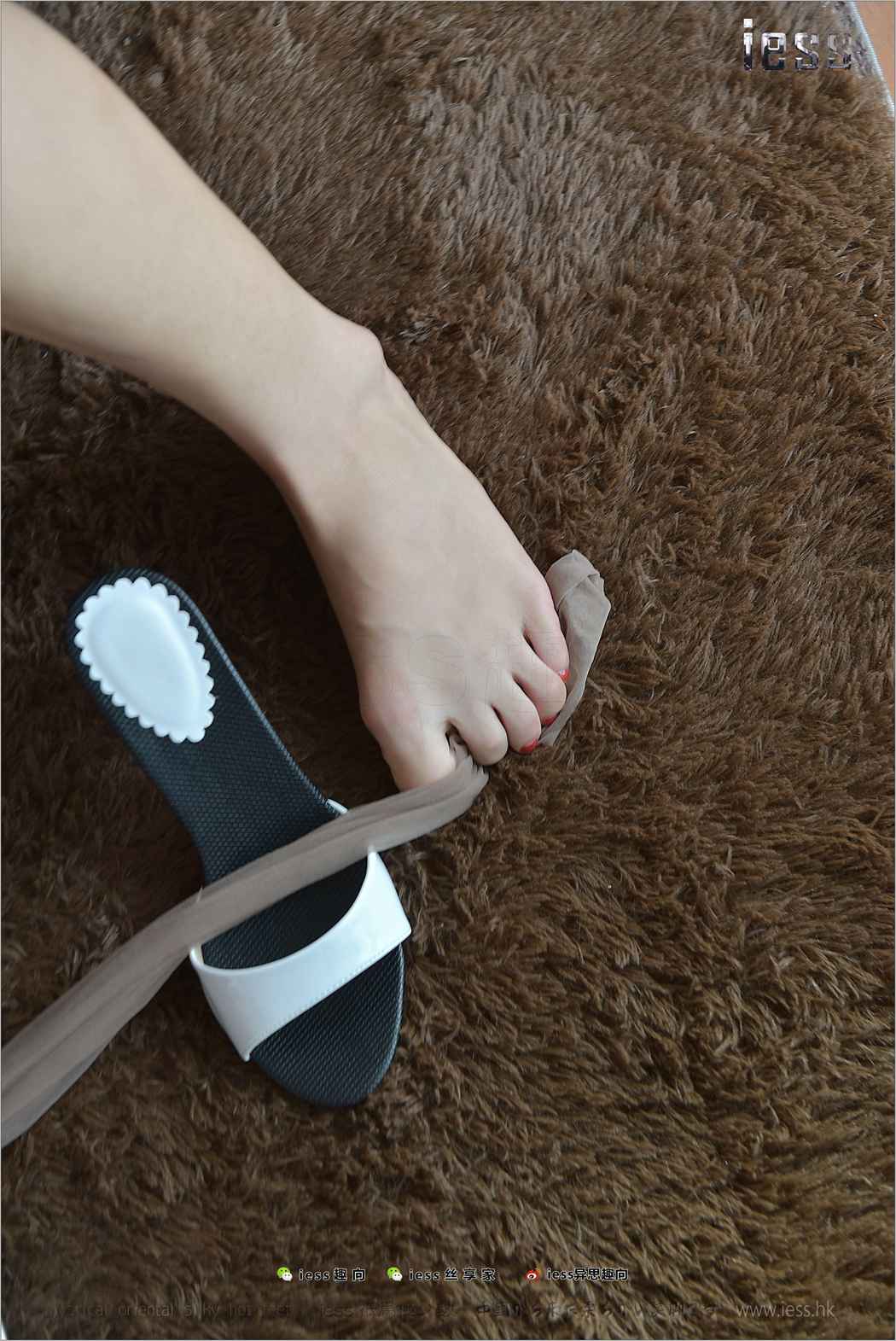 图片[15]-[IESS异思趣向] 2017.08.27 丝足便当146：《裸足白凉拖》珊珊 在线浏览 – 速更版-美库