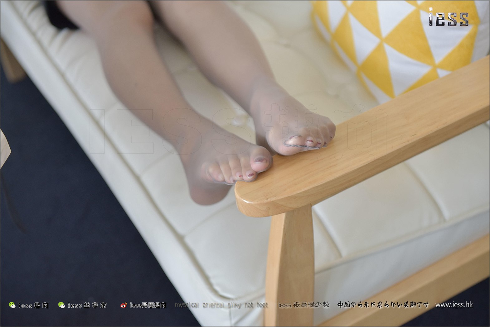 图片[21]-[IESS异思趣向] 2017.09.12 丝足便当149：《灰丝白领的下午茶时光》婉萍 在线浏览 – 速更版-美库