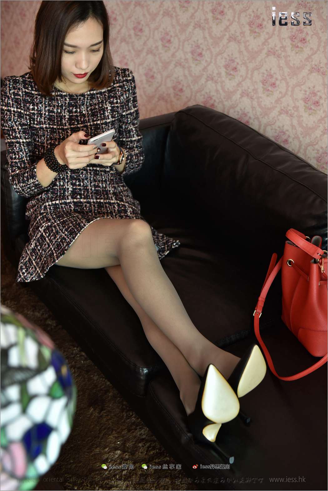 图片[56]-[IESS异思趣向] 2017.11.15 丝足便当169：《做客（厚灰丝）》薇薇 在线浏览 – 速更版-美库