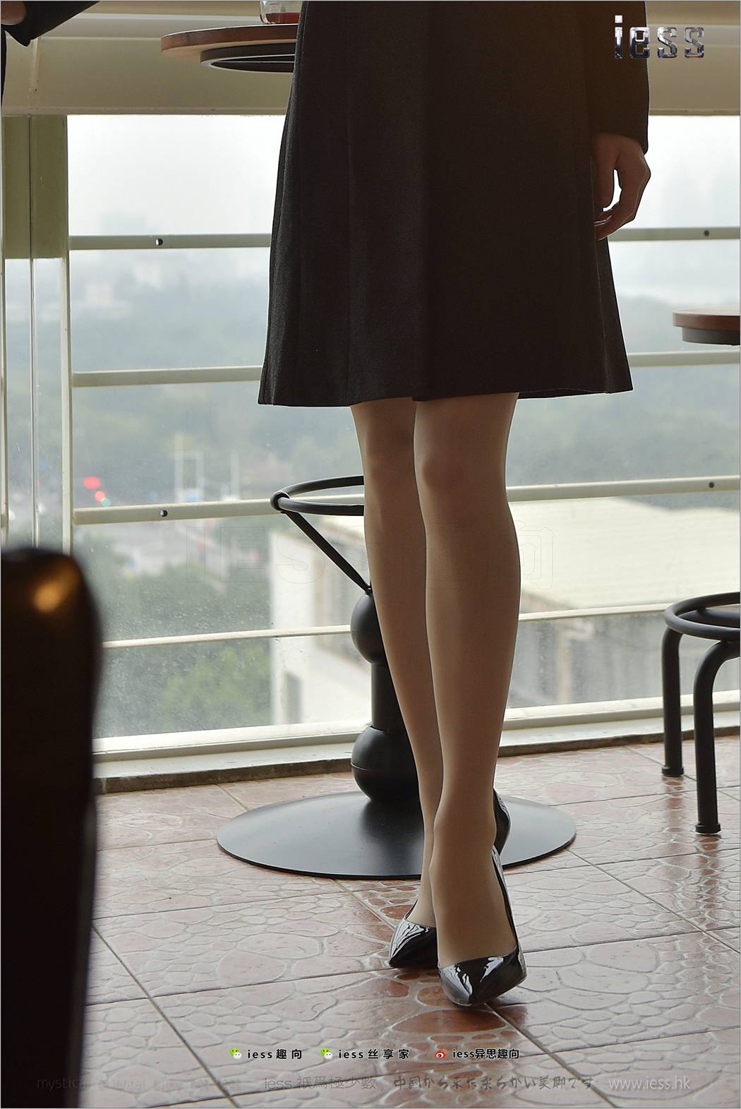 图片[9]-[IESS异思趣向] 2017.12.05 丝足便当175：《风衣下的裸氨厚肉丝》小六 在线浏览 – 速更版-美库