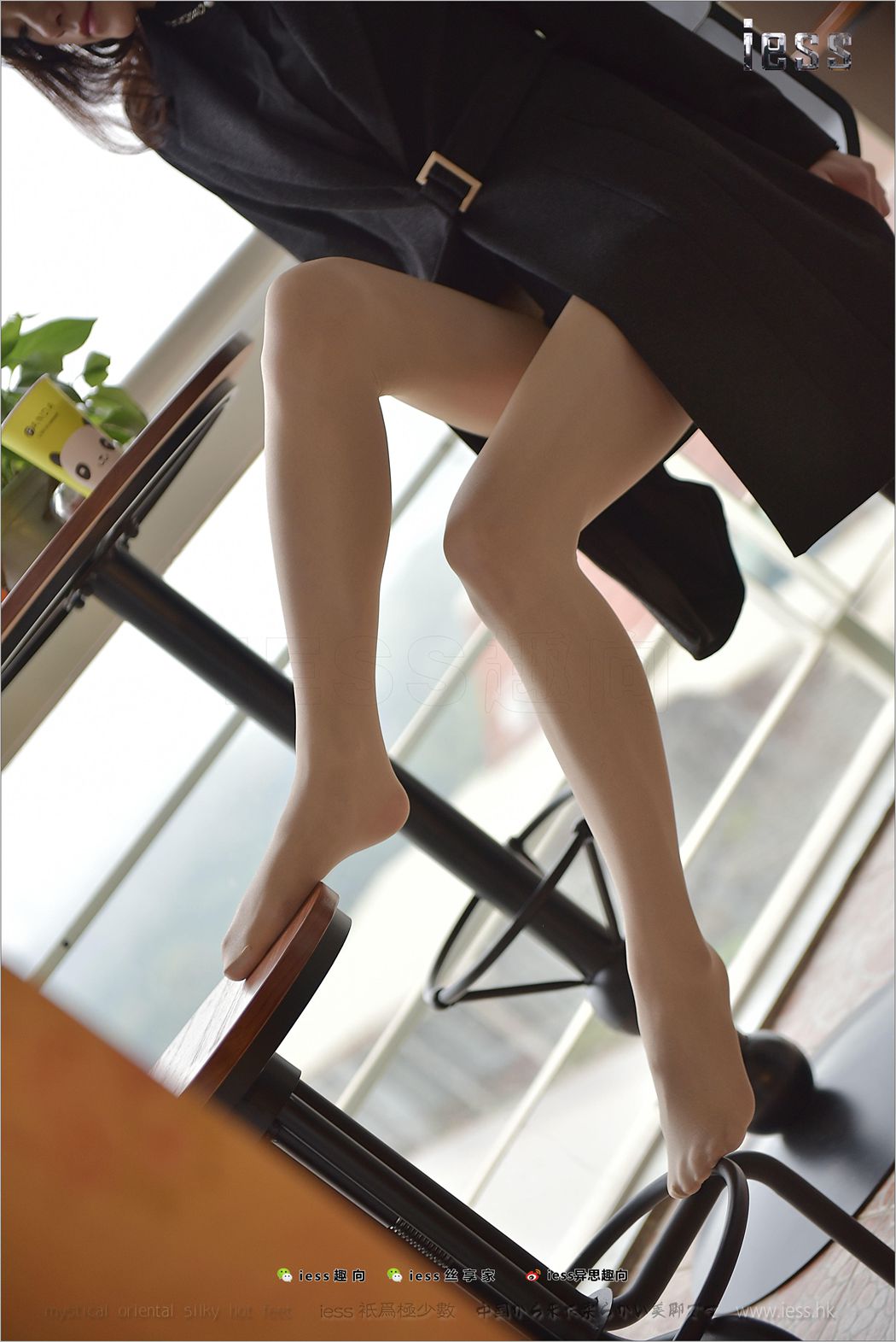 图片[87]-[IESS异思趣向] 2017.12.05 丝足便当175：《风衣下的裸氨厚肉丝》小六 在线浏览 – 速更版-美库