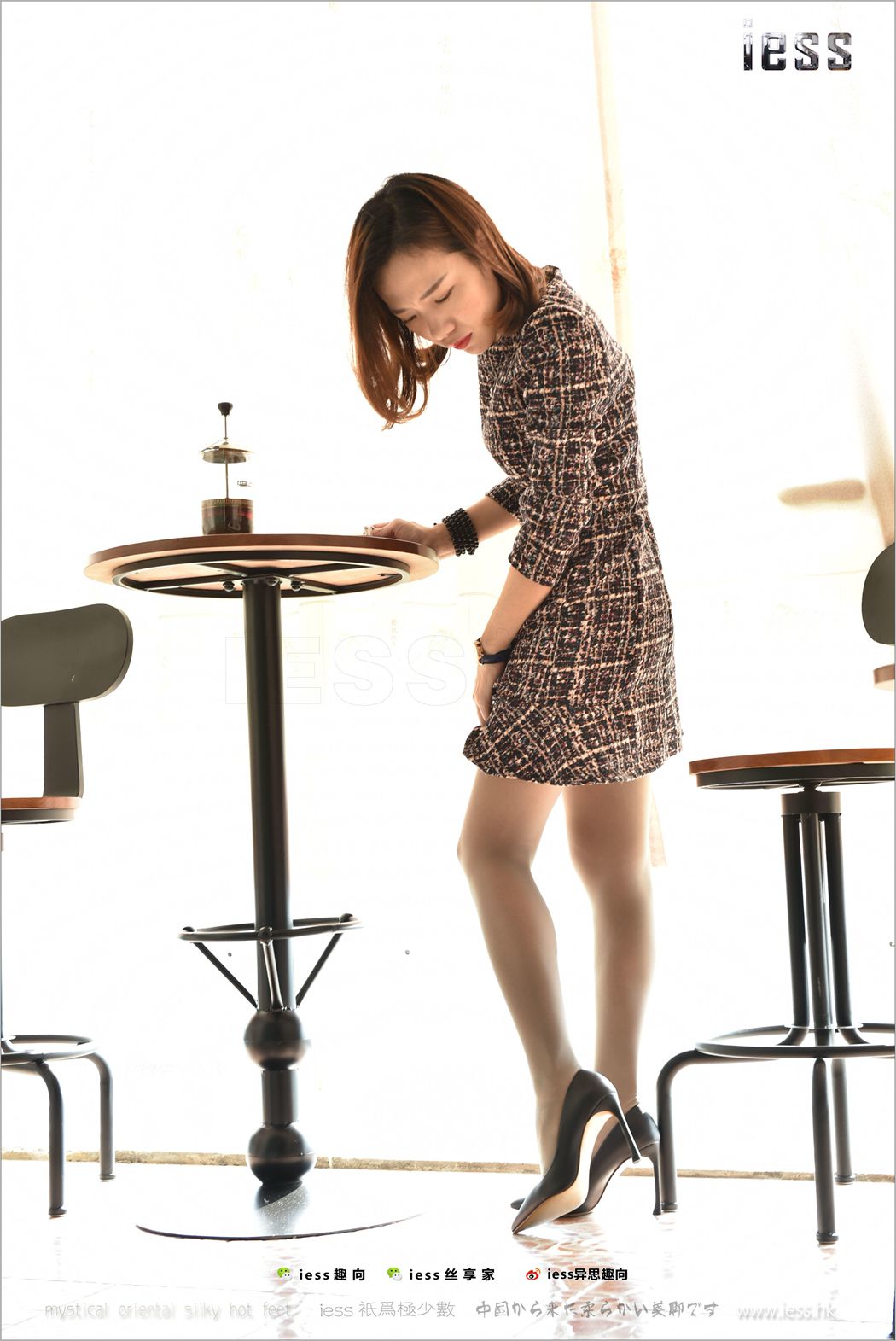图片[98]-[IESS异思趣向] 2018.02.10 丝足便当196：《素人职业白领的灰丝》薇薇 在线浏览 – 速更版-美库