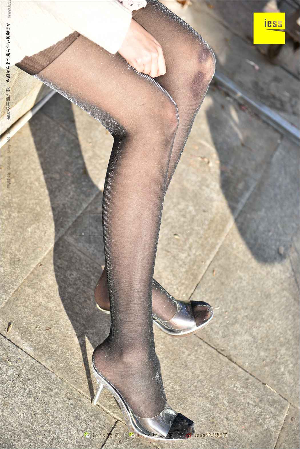 图片[61]-[IESS异思趣向] 2018.03.19 丝足便当208：《高妞的双丝展示》丝源 在线浏览 – 速更版-美库