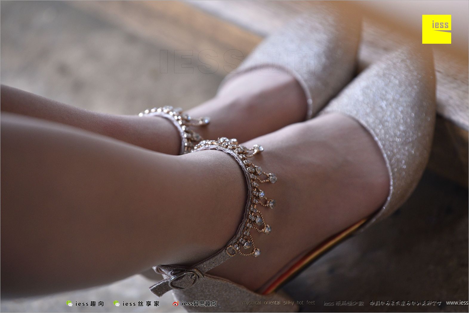 图片[22]-[IESS异思趣向] 2018.04.14 丝足便当217：《长丝和10片天然粉红的花瓣》春春 在线浏览 – 速更版-美库