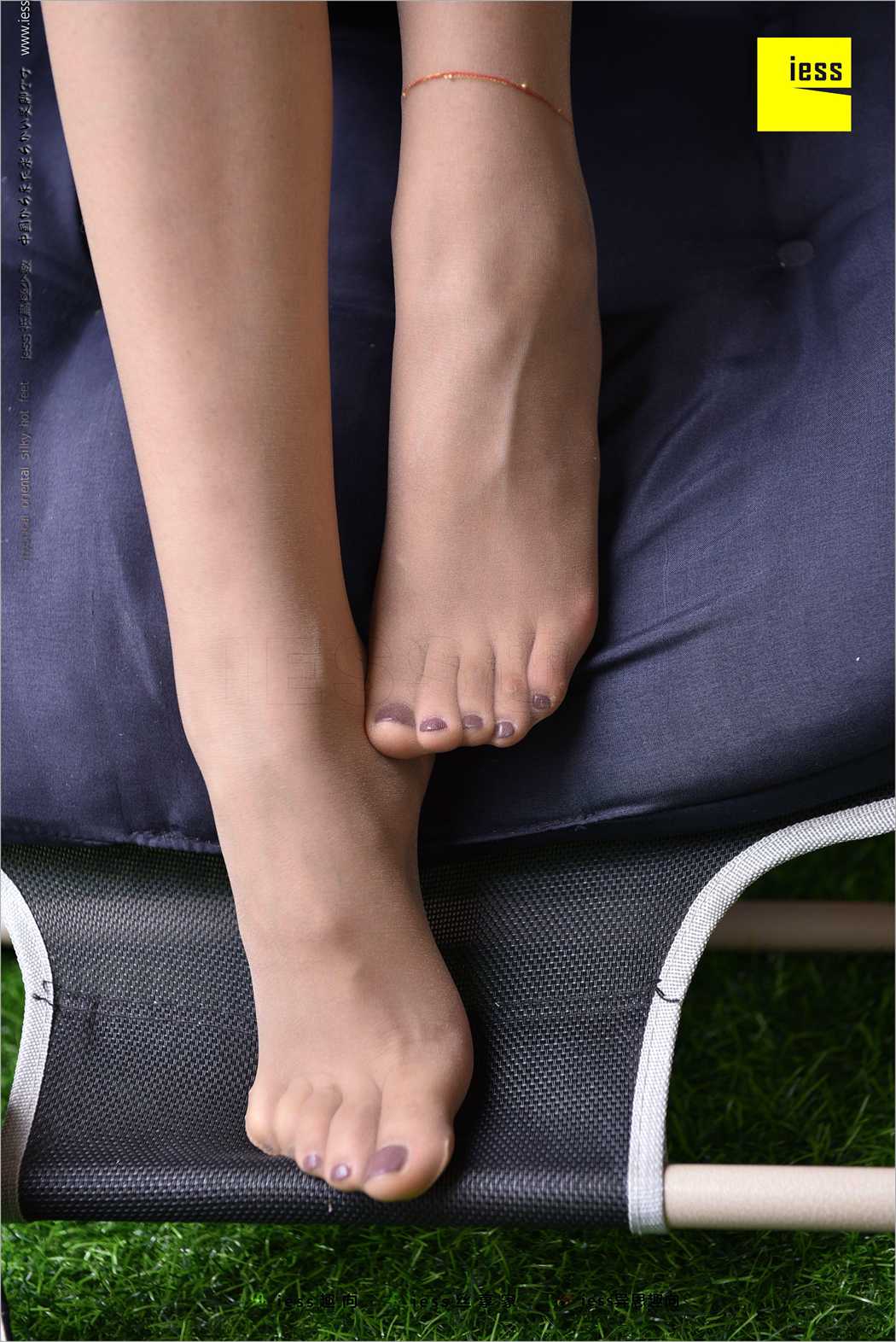 图片[74]-[IESS异思趣向] 2018.04.10 丝足便当214：《中筒丝袜-冷门之美》华华 在线浏览 – 速更版-美库