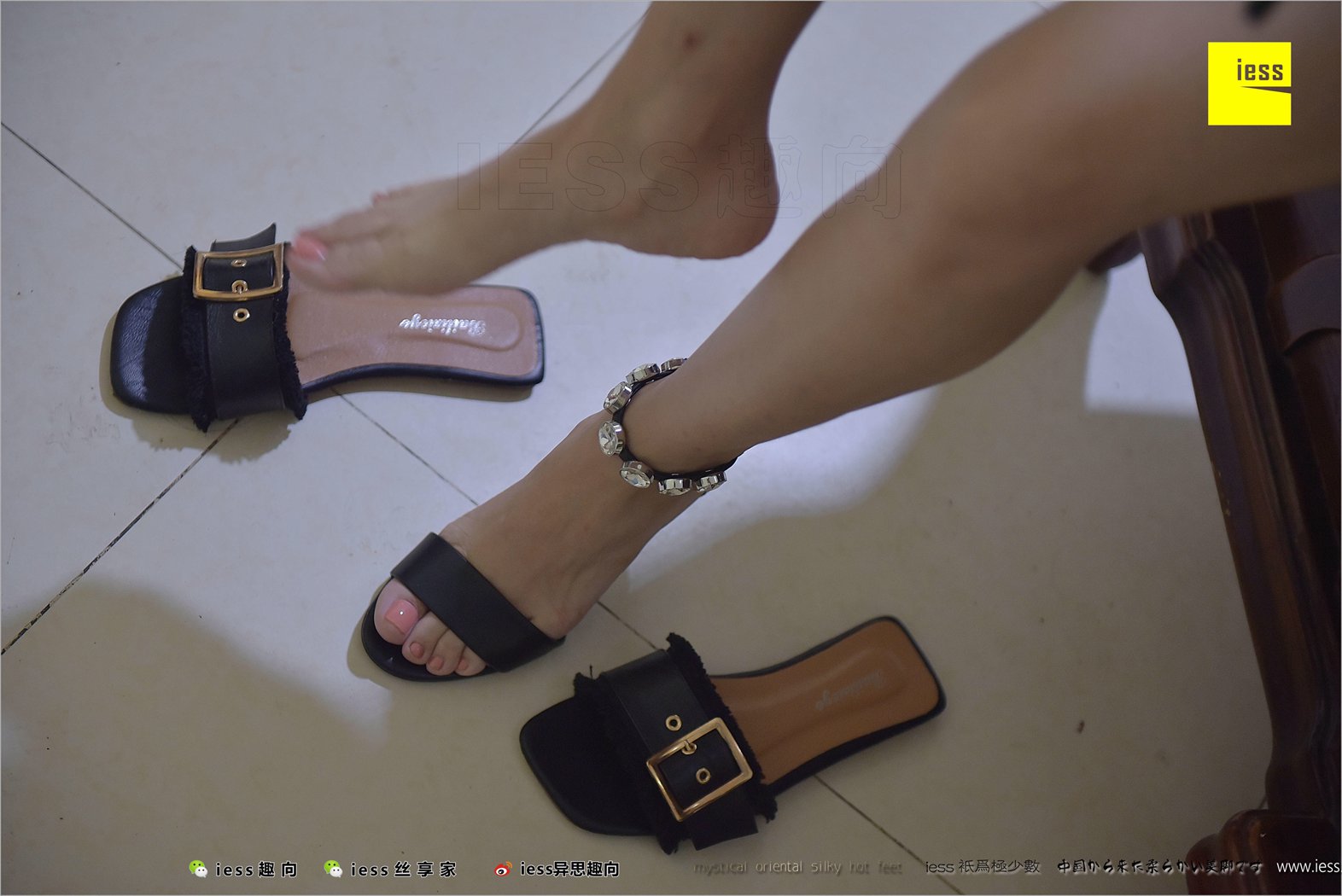 图片[43]-[IESS异思趣向] 2018.03.30 丝足便当212：《裸足、灰丝和一字带高跟》少妇辣妈 在线浏览 – 速更版-美库