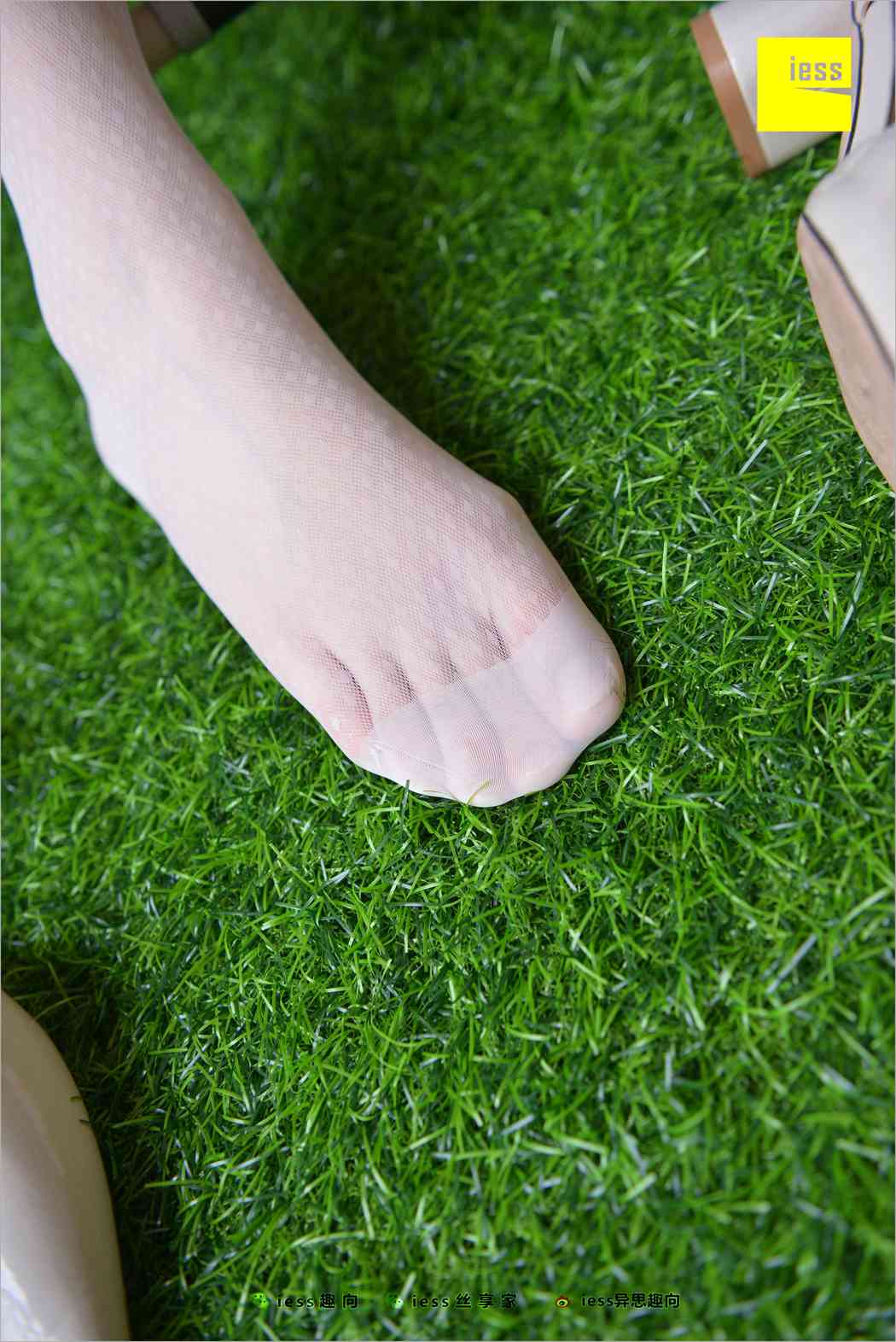 图片[54]-[IESS异思趣向] 2018.05.07 丝足便当227：《小捷的经典复古纯白尼龙丝》小捷 在线浏览 – 速更版-美库