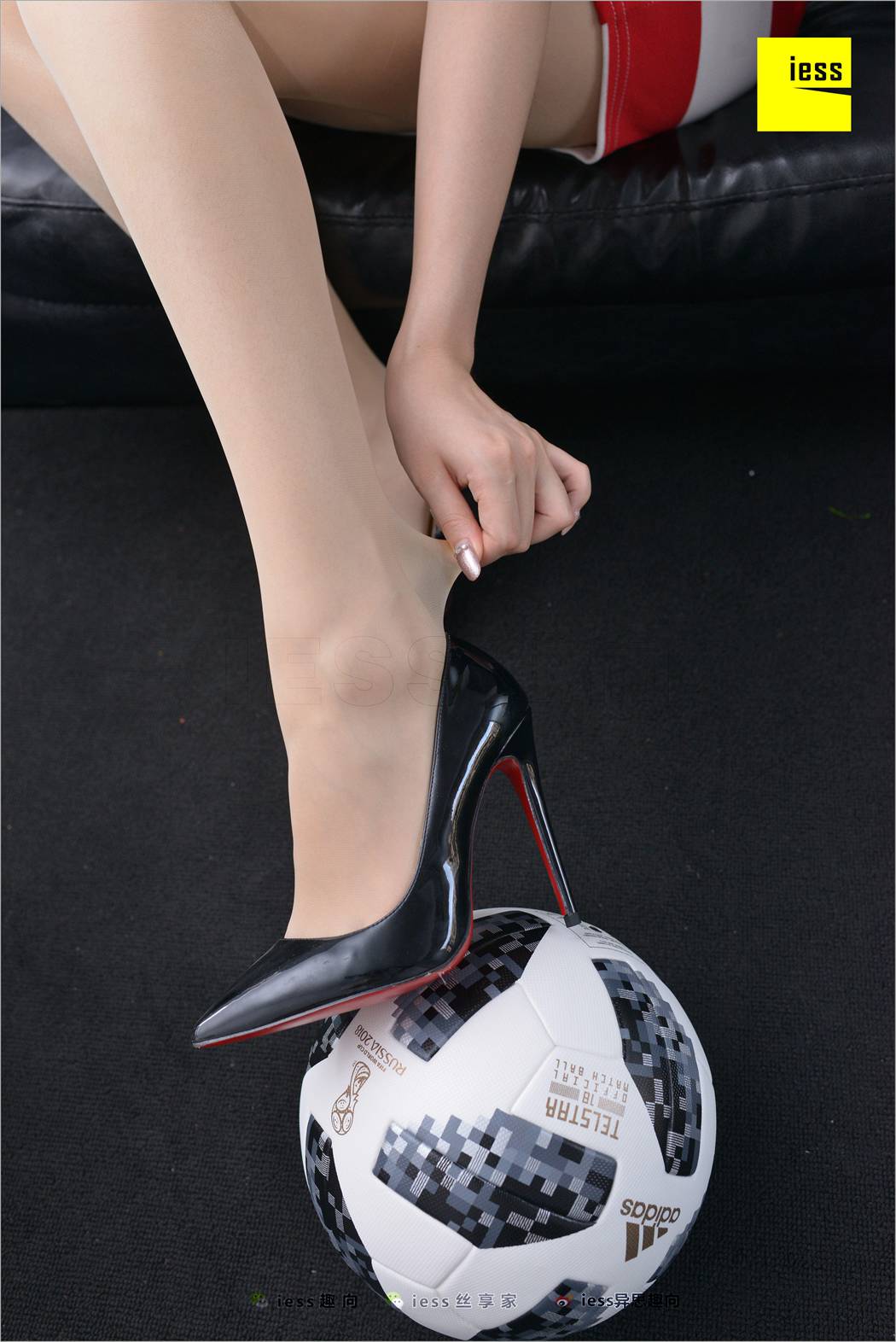 图片[4]-[IESS异思趣向] 2018.07.03 丝足便当248：《丝袜啤酒世界杯I-懂个球》云芝 在线浏览 – 速更版-美库