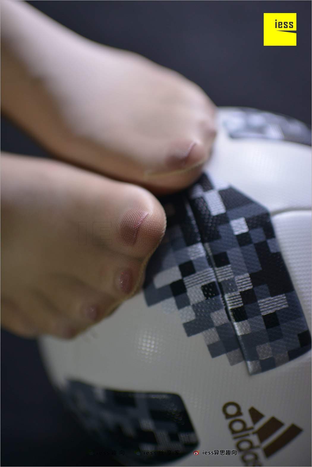 图片[42]-[IESS异思趣向] 2018.07.03 丝足便当248：《丝袜啤酒世界杯I-懂个球》云芝 在线浏览 – 速更版-美库