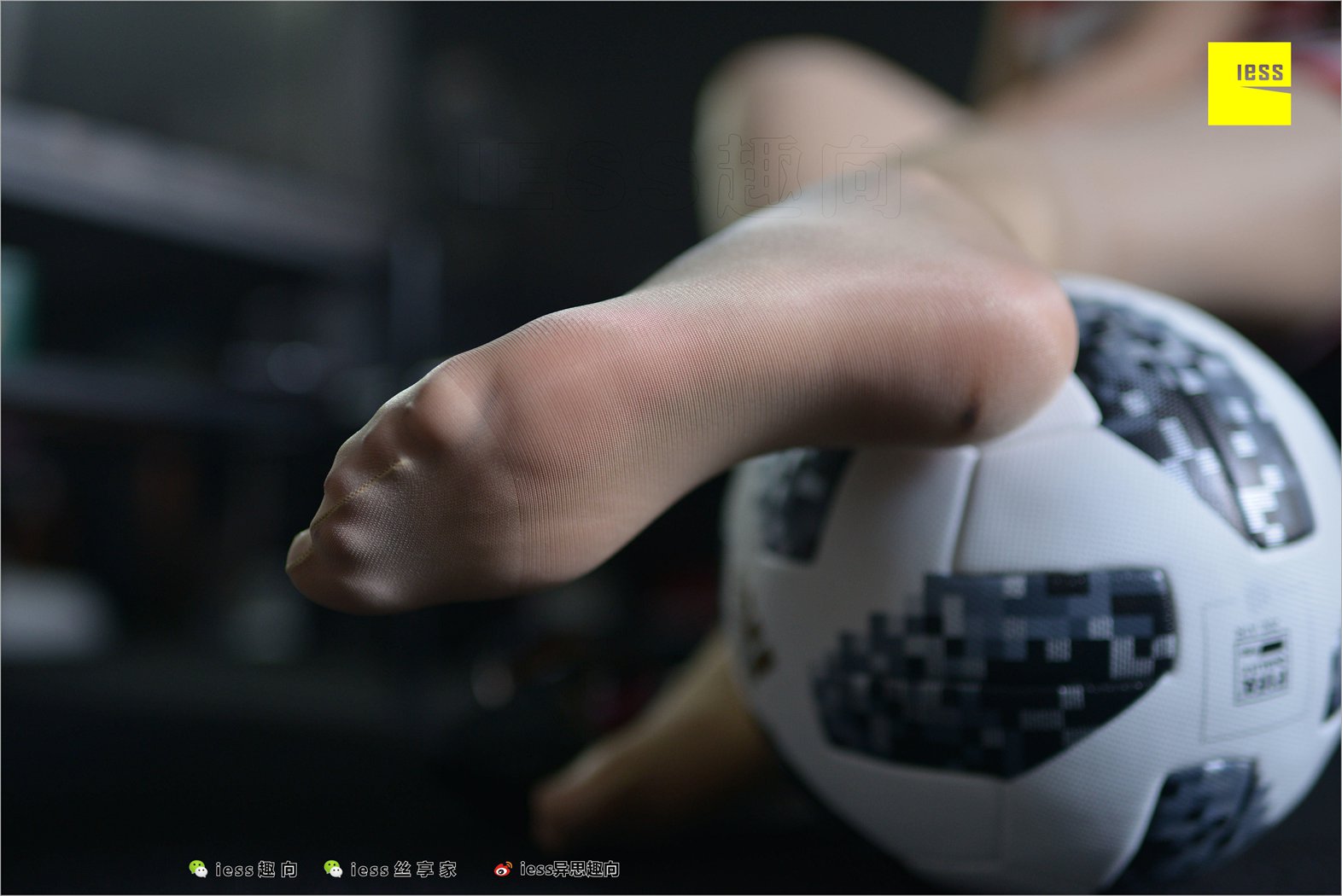 图片[92]-[IESS异思趣向] 2018.07.03 丝足便当248：《丝袜啤酒世界杯I-懂个球》云芝 在线浏览 – 速更版-美库