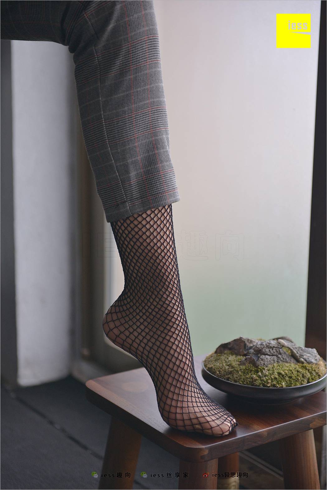 图片[87]-[IESS异思趣向] 2018.06.20 丝足便当241：《短网袜、长裤与职场》潇潇 在线浏览 – 速更版-美库