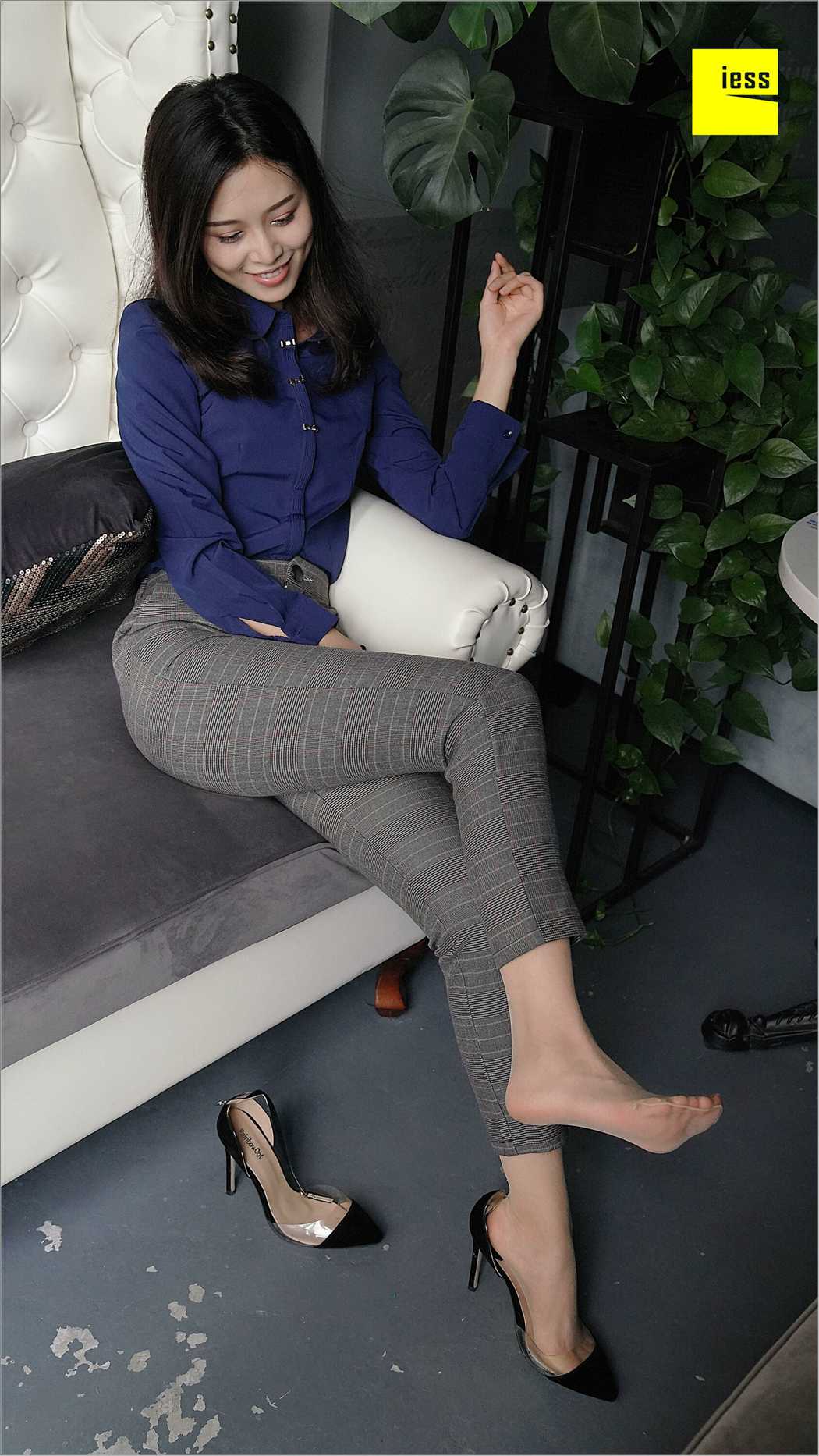 图片[33]-[IESS异思趣向] 2018.08.14 丝足便当261：《穿长裤的邱主管》邱主管 在线浏览 – 速更版-美库