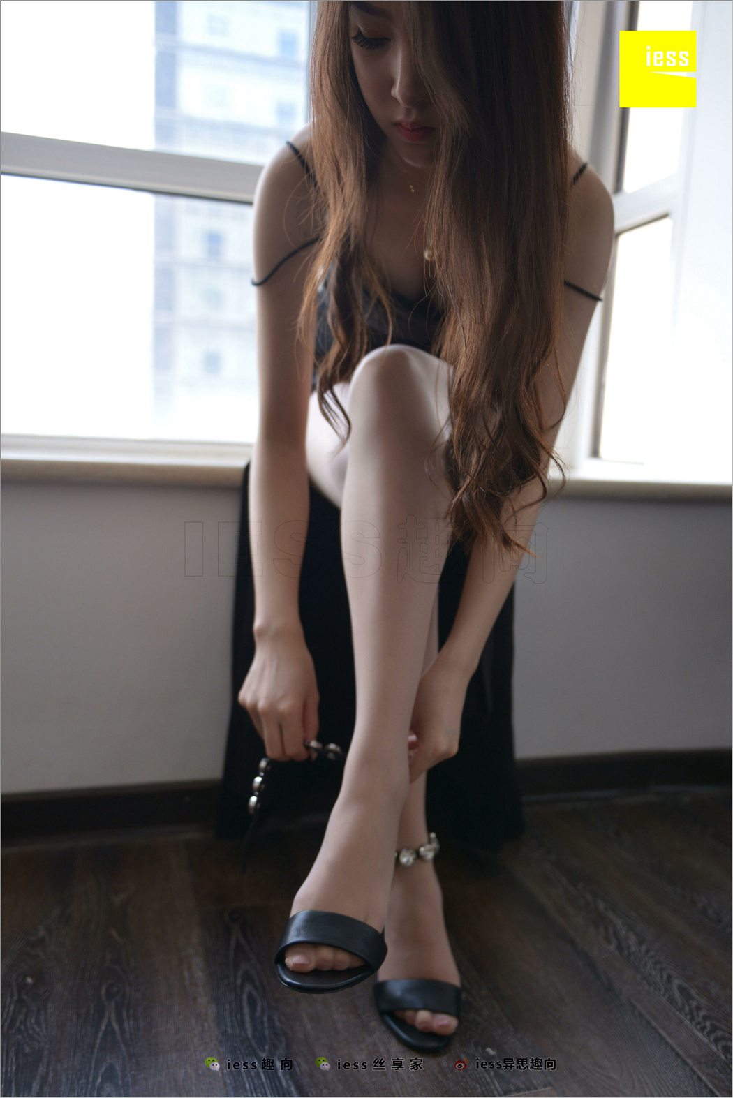 图片[36]-[IESS异思趣向] 2018.07.19 丝足便当253：《高衩长裙下的脱袜诱惑》云芝 在线浏览 – 速更版-美库