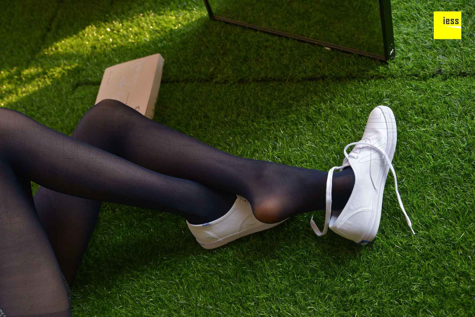 图片[56]-[IESS异思趣向] 2018.02.07《魔鬼周三》特刊05期：佳爷的宝蓝色厚丝 在线浏览 – 速更版-美库