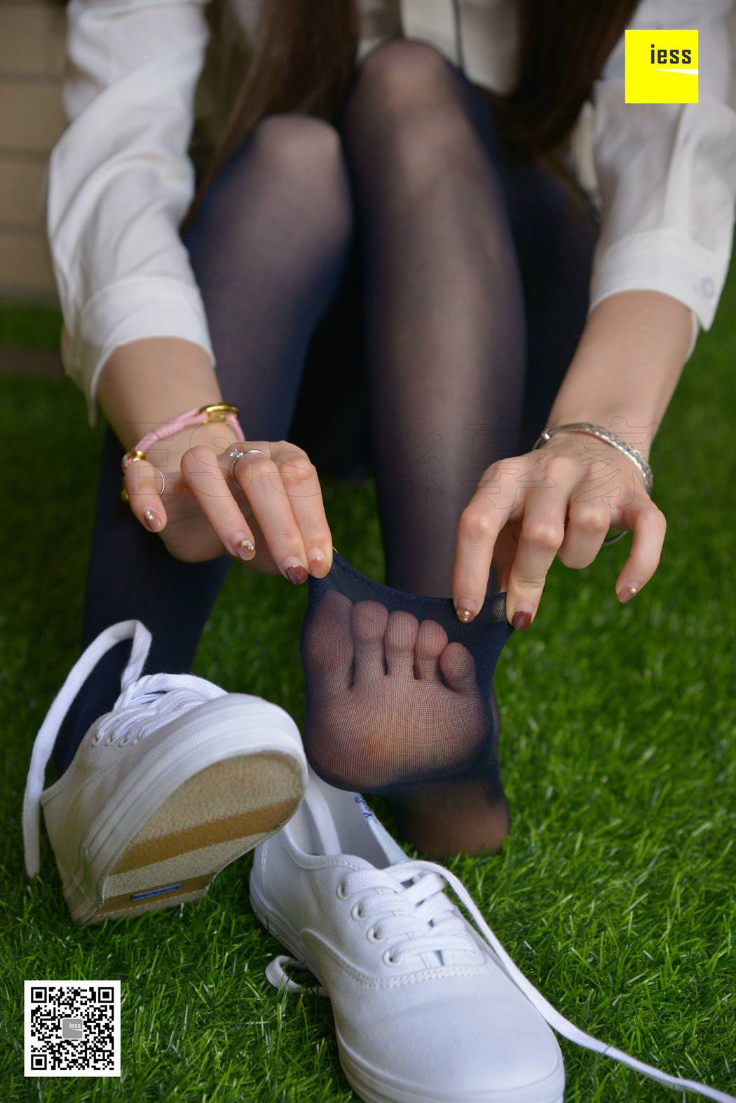 图片[8]-[IESS异思趣向] 2018.02.07《魔鬼周三》特刊05期：佳爷的宝蓝色厚丝 在线浏览 – 速更版-美库