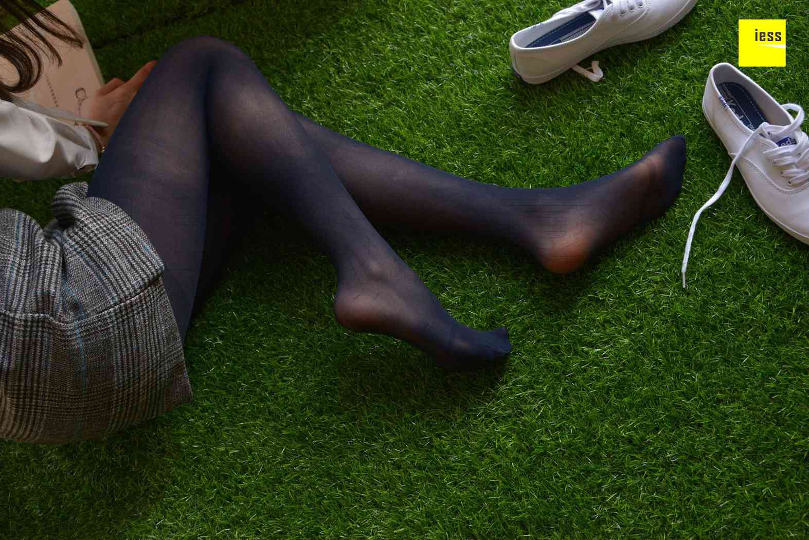 图片[87]-[IESS异思趣向] 2018.02.07《魔鬼周三》特刊05期：佳爷的宝蓝色厚丝 在线浏览 – 速更版-美库