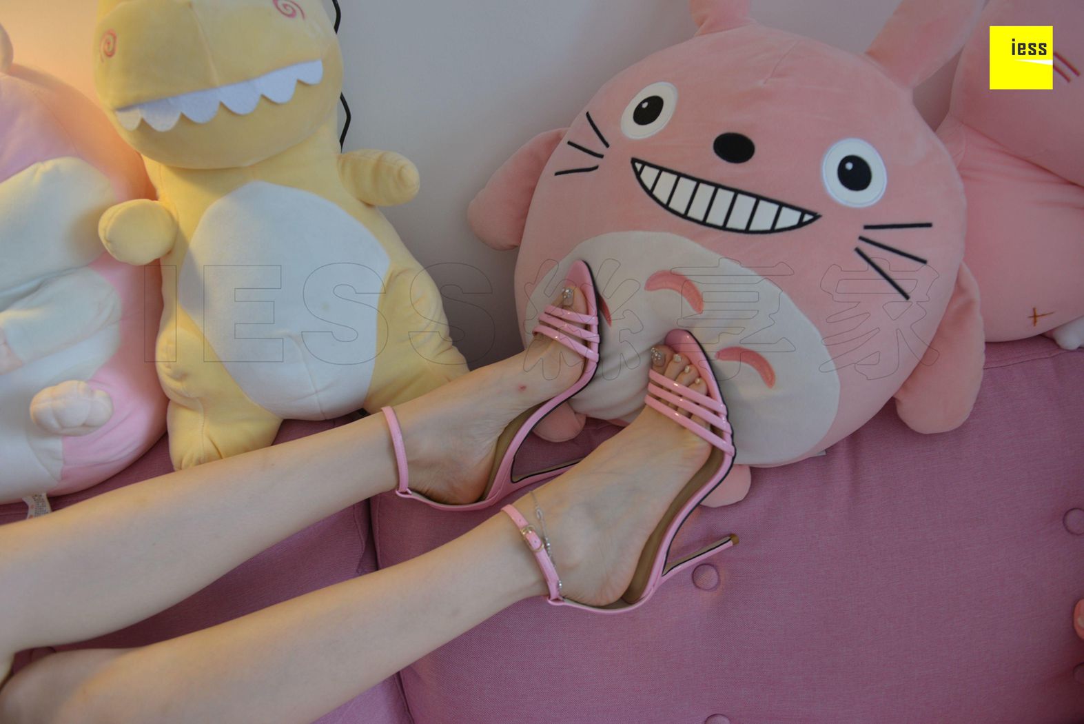 图片[82]-[IESS异思趣向] 2018.05.09《魔鬼周三》特刊17期：粉红仲夏梦 在线浏览 – 速更版-美库