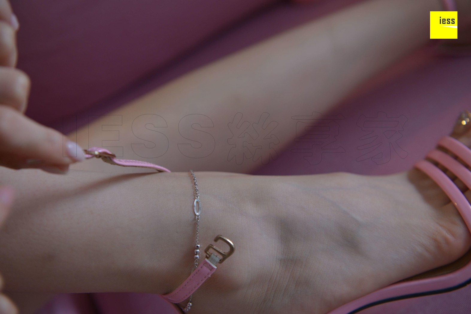 图片[9]-[IESS异思趣向] 2018.05.09《魔鬼周三》特刊17期：粉红仲夏梦 在线浏览 – 速更版-美库