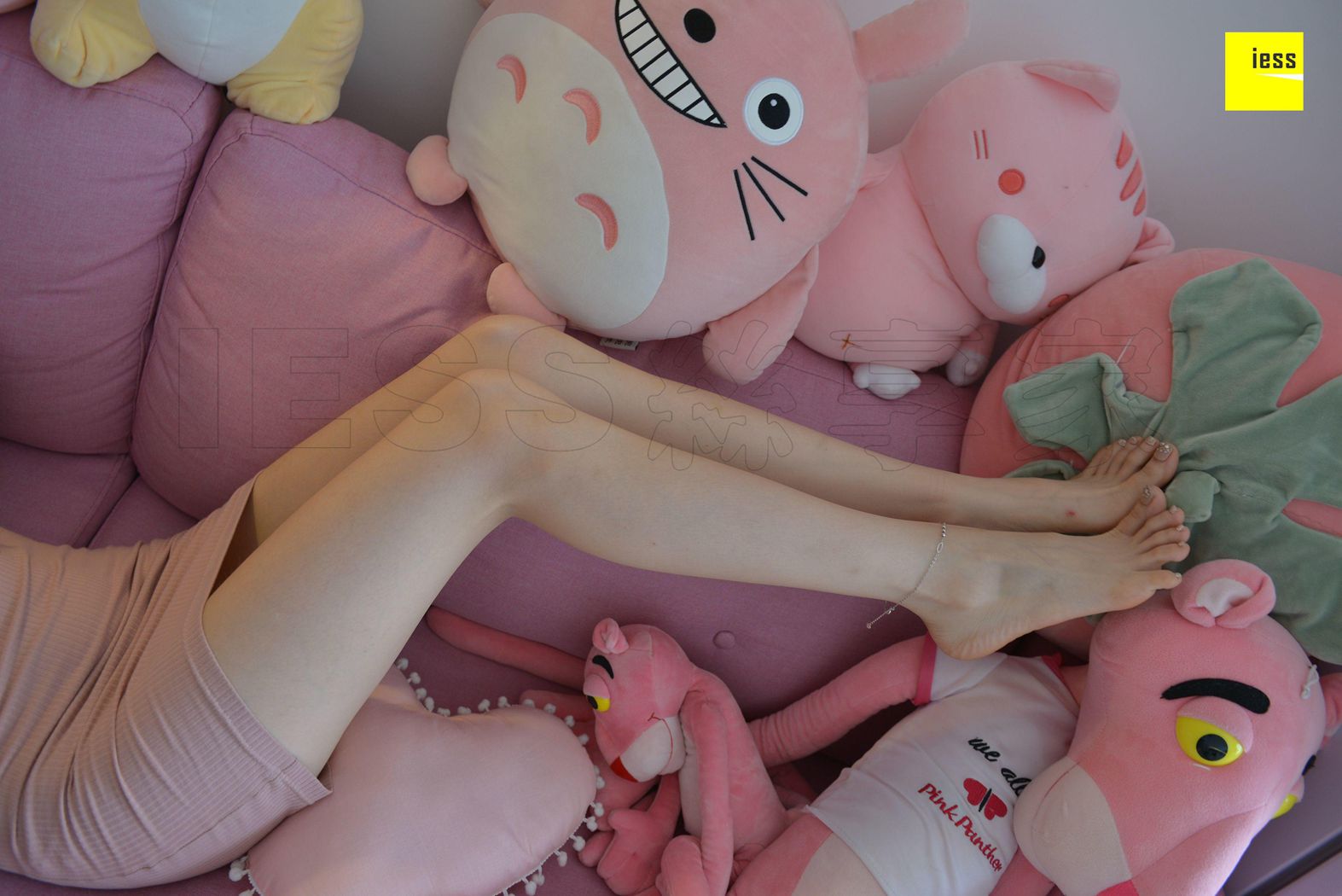 图片[14]-[IESS异思趣向] 2018.05.09《魔鬼周三》特刊17期：粉红仲夏梦 在线浏览 – 速更版-美库