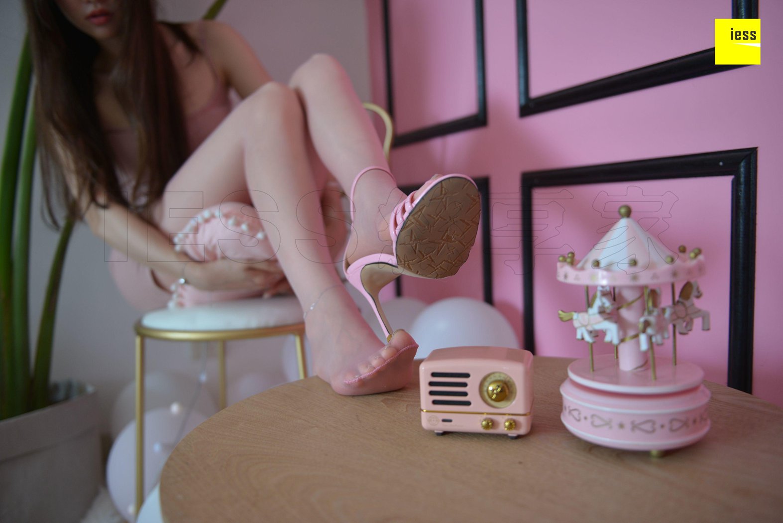 图片[52]-[IESS异思趣向] 2018.05.16《魔鬼周三》特刊18期：粉红仲夏梦 II 在线浏览 – 速更版-美库