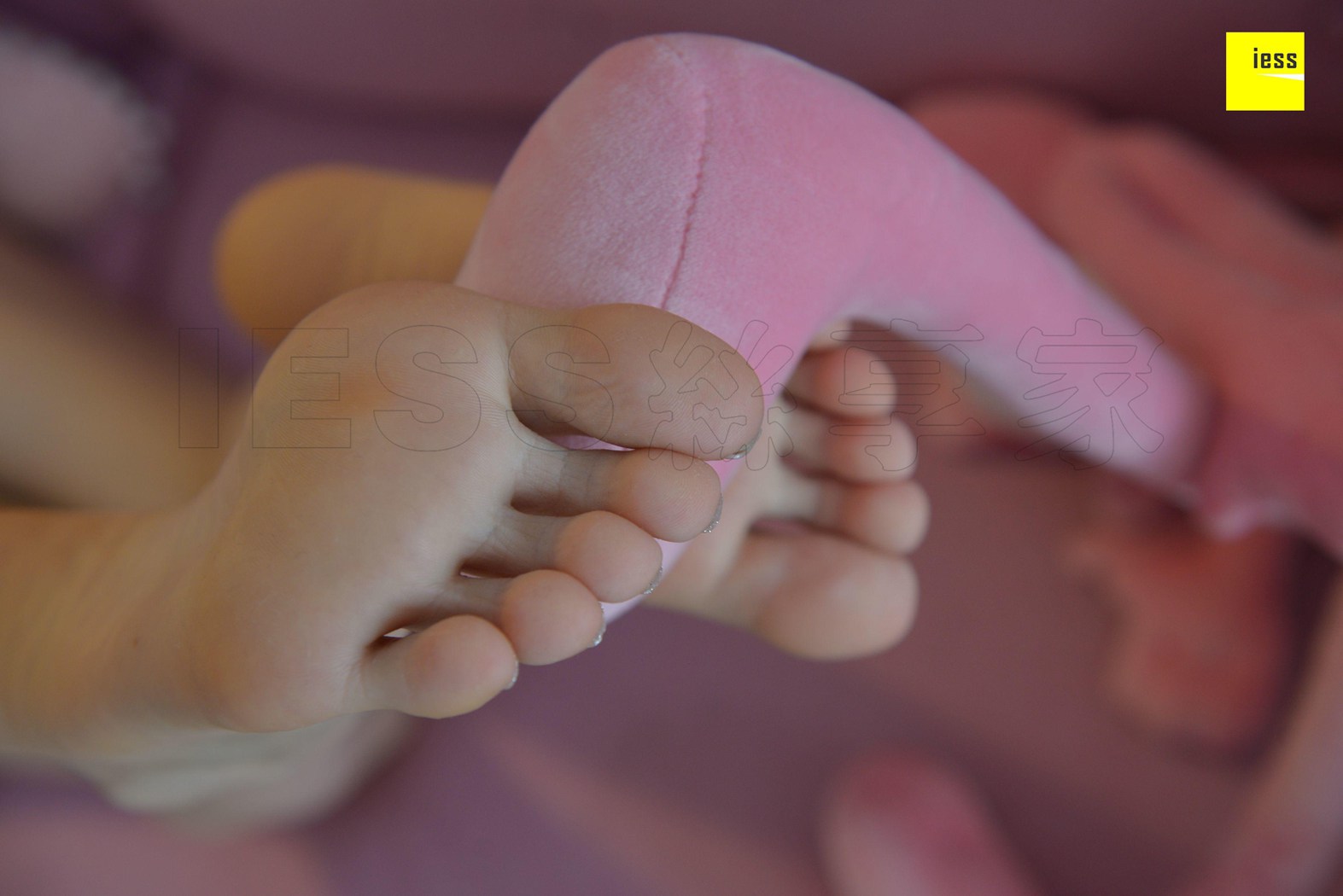 图片[56]-[IESS异思趣向] 2018.05.09《魔鬼周三》特刊17期：粉红仲夏梦 在线浏览 – 速更版-美库