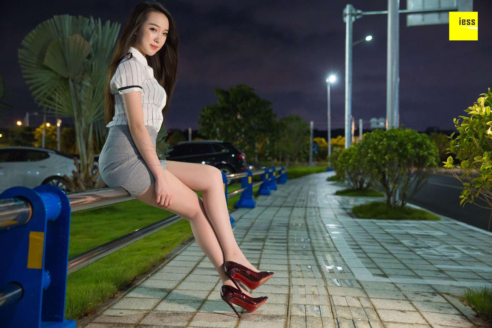 图片[91]-[IESS异思趣向]【魔鬼周三】特刊29期：路灯下的制服 云云 在线浏览 – 速更版-美库