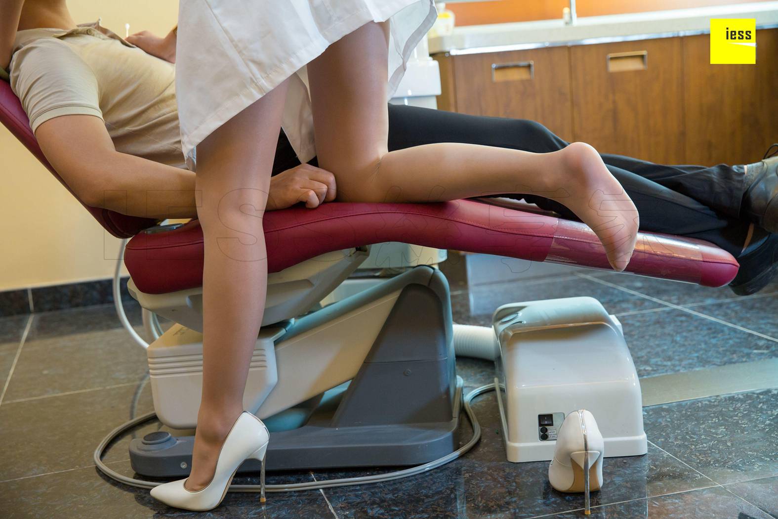 图片[21]-[IESS异思趣向] 2018.06.20 《魔鬼周三》特刊23期：爱上女牙医：试探 在线浏览 – 速更版-美库