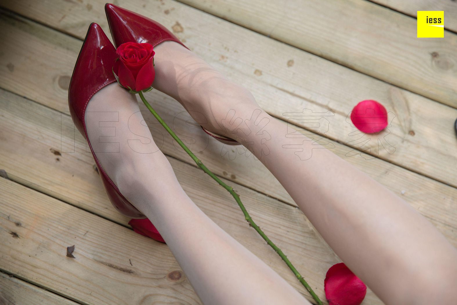 图片[27]-[IESS异思趣向]【魔鬼周三】特刊30期 – 花艺师 婉萍 在线浏览 – 速更版-美库