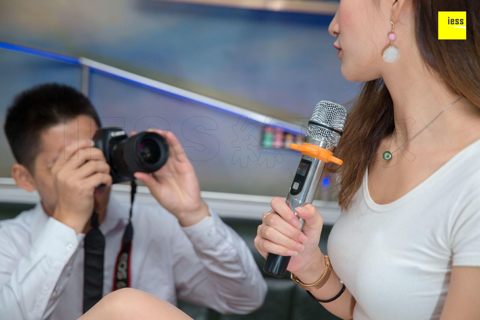 图片[75]-[IESS异思趣向]【魔鬼周三】特刊31期 – 摄影师约我去KTV 在线浏览 – 速更版-美库