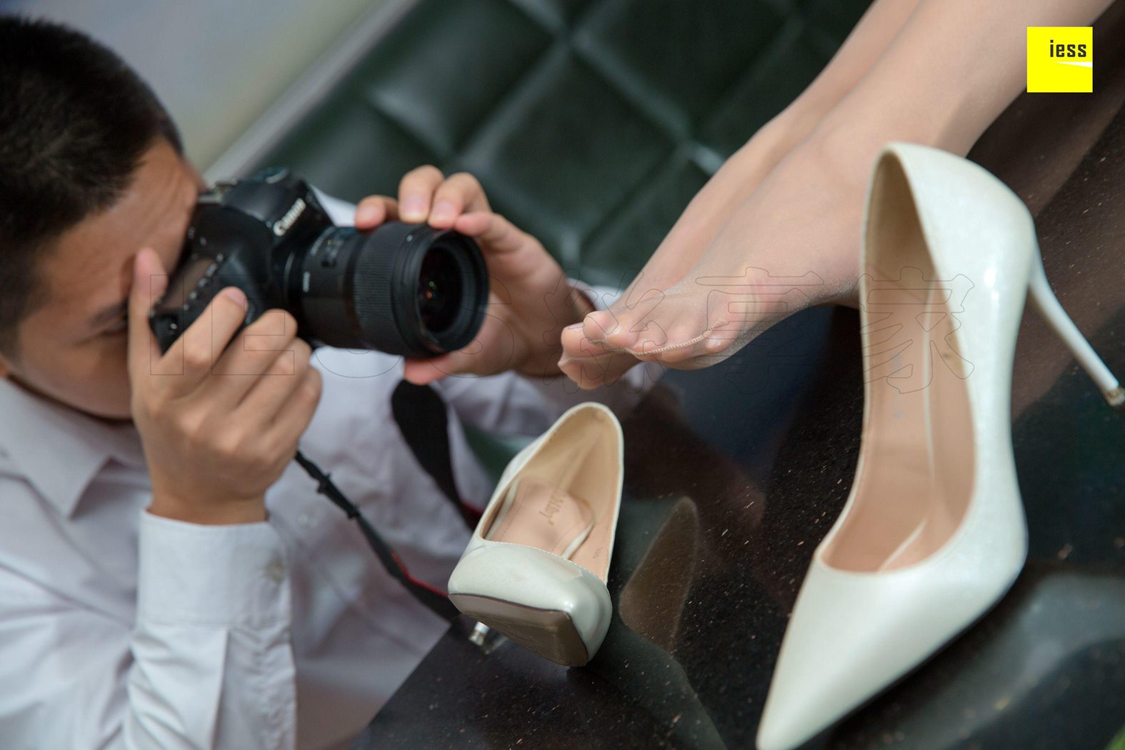 图片[93]-[IESS异思趣向]【魔鬼周三】特刊31期 – 摄影师约我去KTV 在线浏览 – 速更版-美库