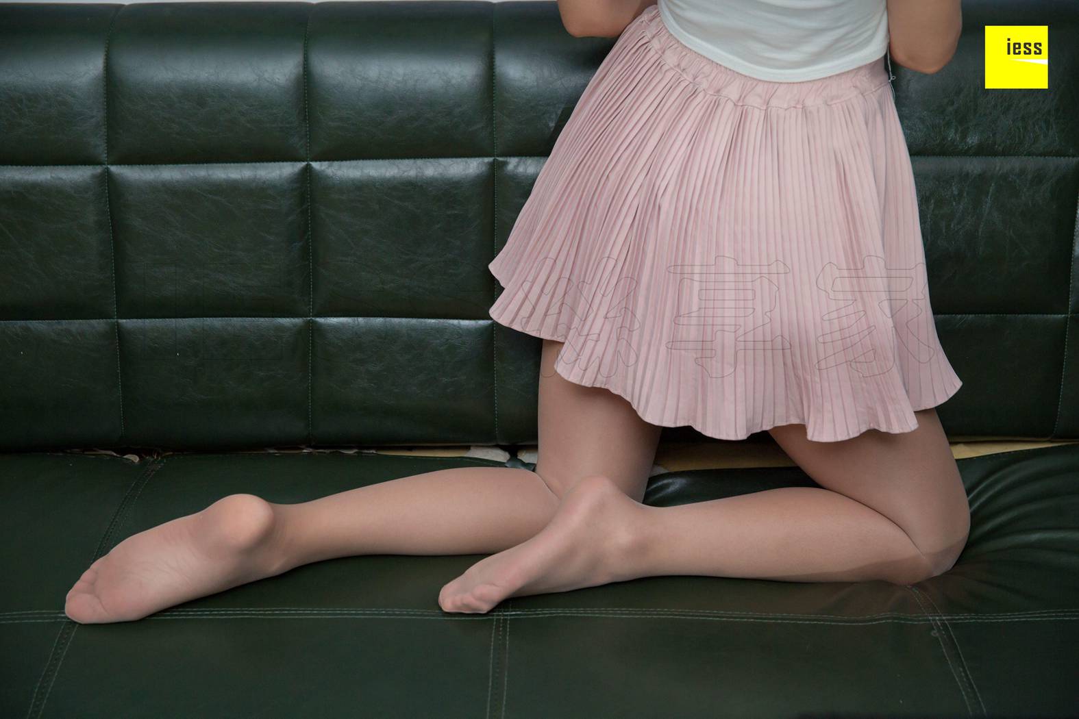 图片[60]-[IESS异思趣向]【魔鬼周三】特刊31期 – 摄影师约我去KTV 在线浏览 – 速更版-美库