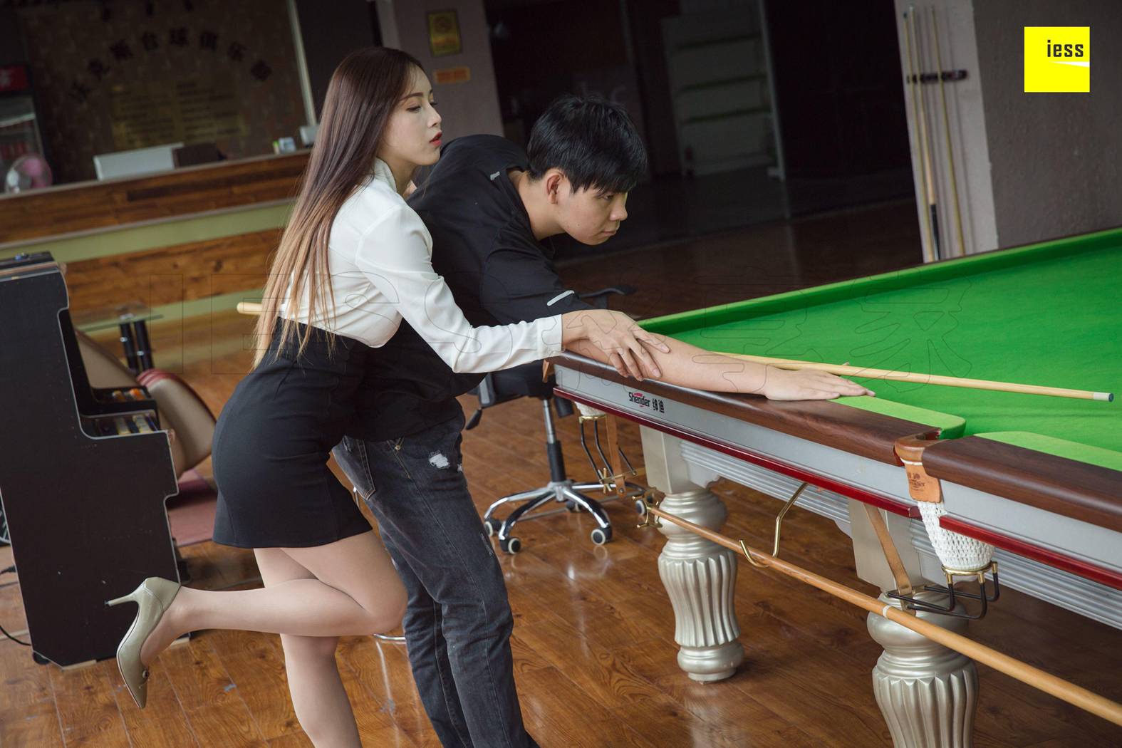 图片[58]-[IESS异思趣向] 2018.10.10《魔鬼周三》特刊37期：小羽 可以教我打台球吗 在线浏览 – 速更版-美库