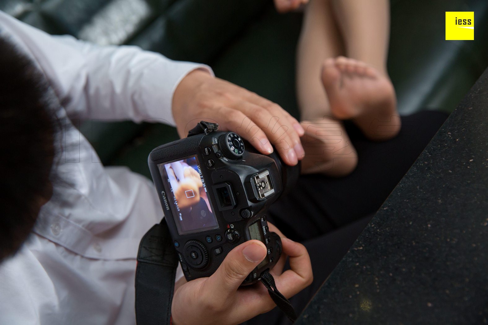 图片[70]-[IESS异思趣向]【魔鬼周三】特刊31期 – 摄影师约我去KTV 在线浏览 – 速更版-美库