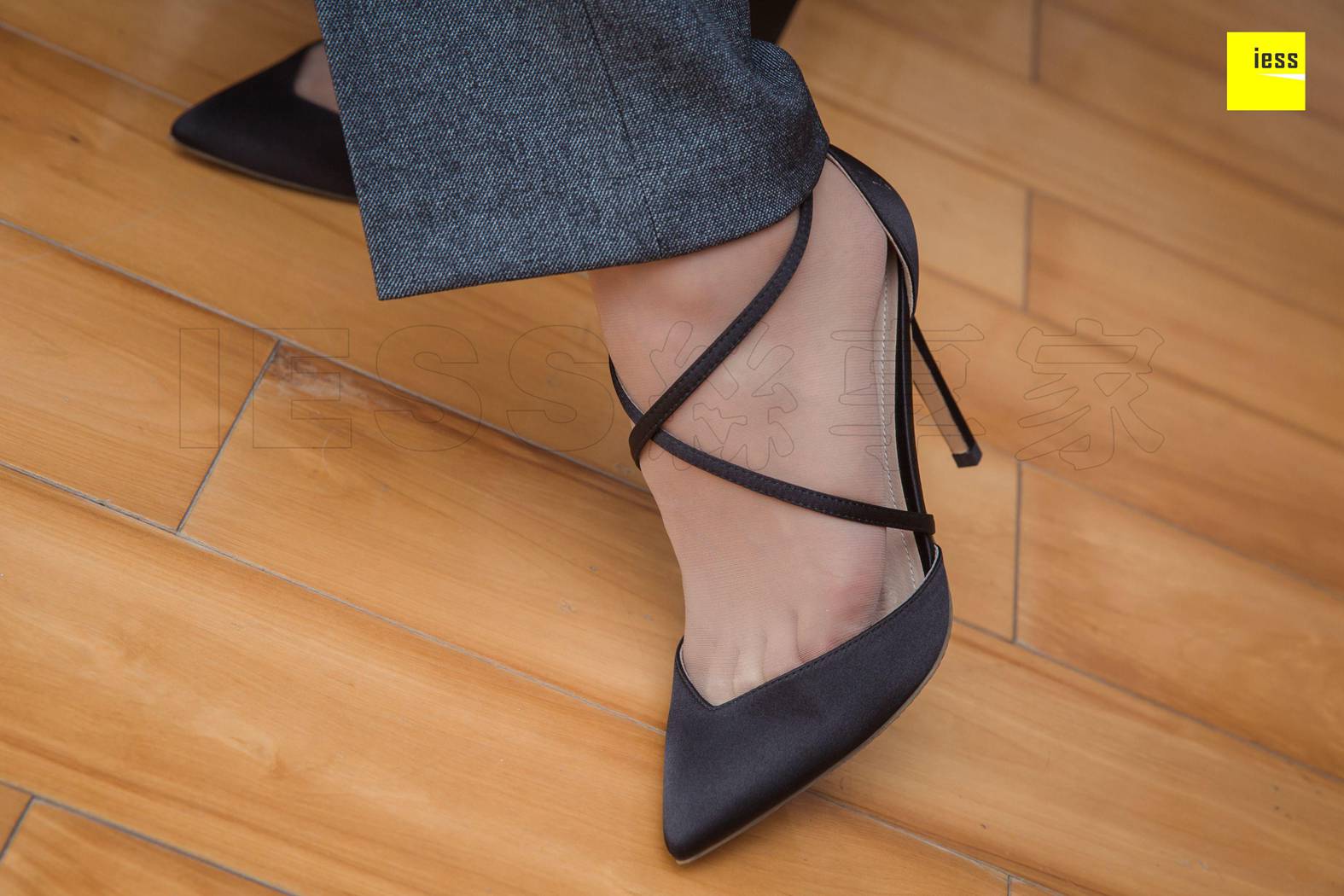 图片[39]-[IESS异思趣向] 2018.09.26《魔鬼周三》特刊36期：秋秋、紫紫 霸道总裁与女秘书Ⅱ 在线浏览 – 速更版-美库