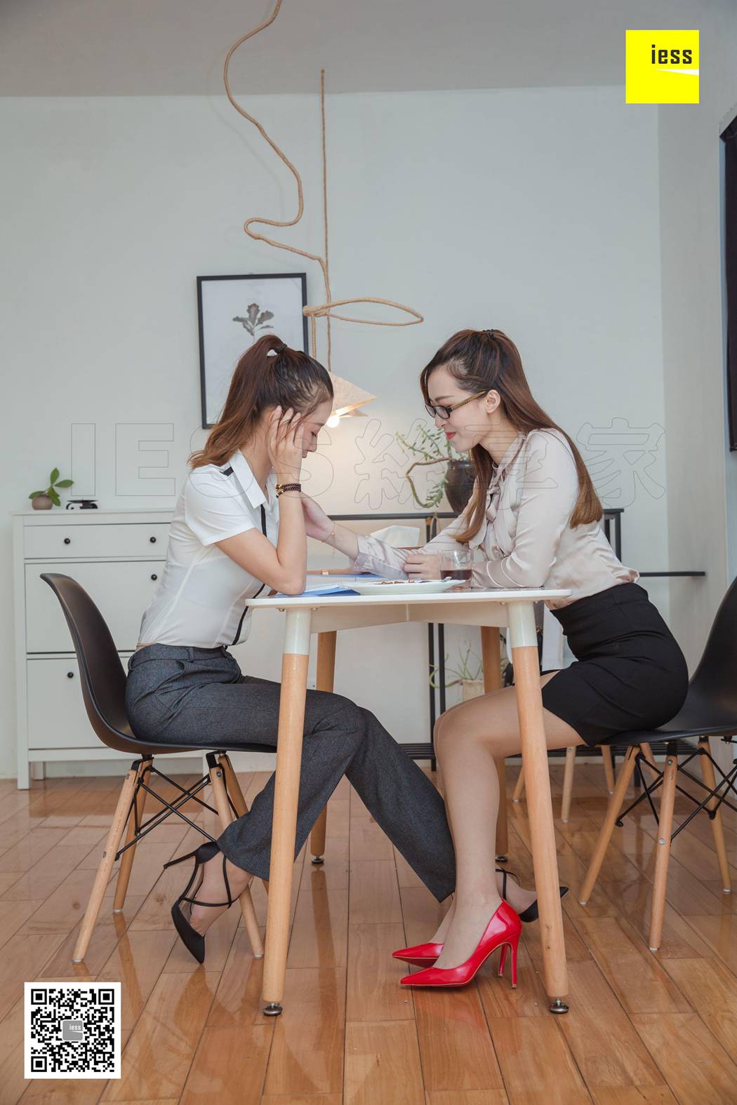 图片[14]-[IESS异思趣向] 2018.09.19《魔鬼周三》特刊35期：秋秋、紫紫 霸道总裁与女秘书 在线浏览 – 速更版-美库