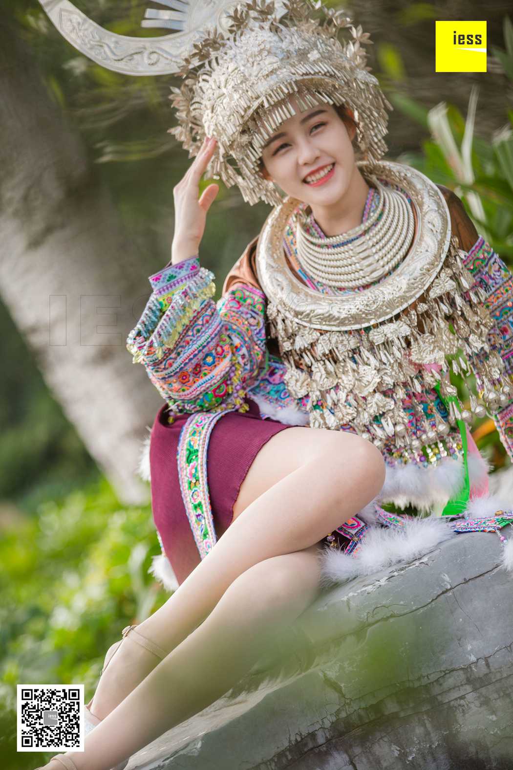 图片[27]-[IESS异思趣向] 2018.12.05《魔鬼周三》特刊45期：九妹 穿丝的苗族九妹 在线浏览 – 速更版-美库