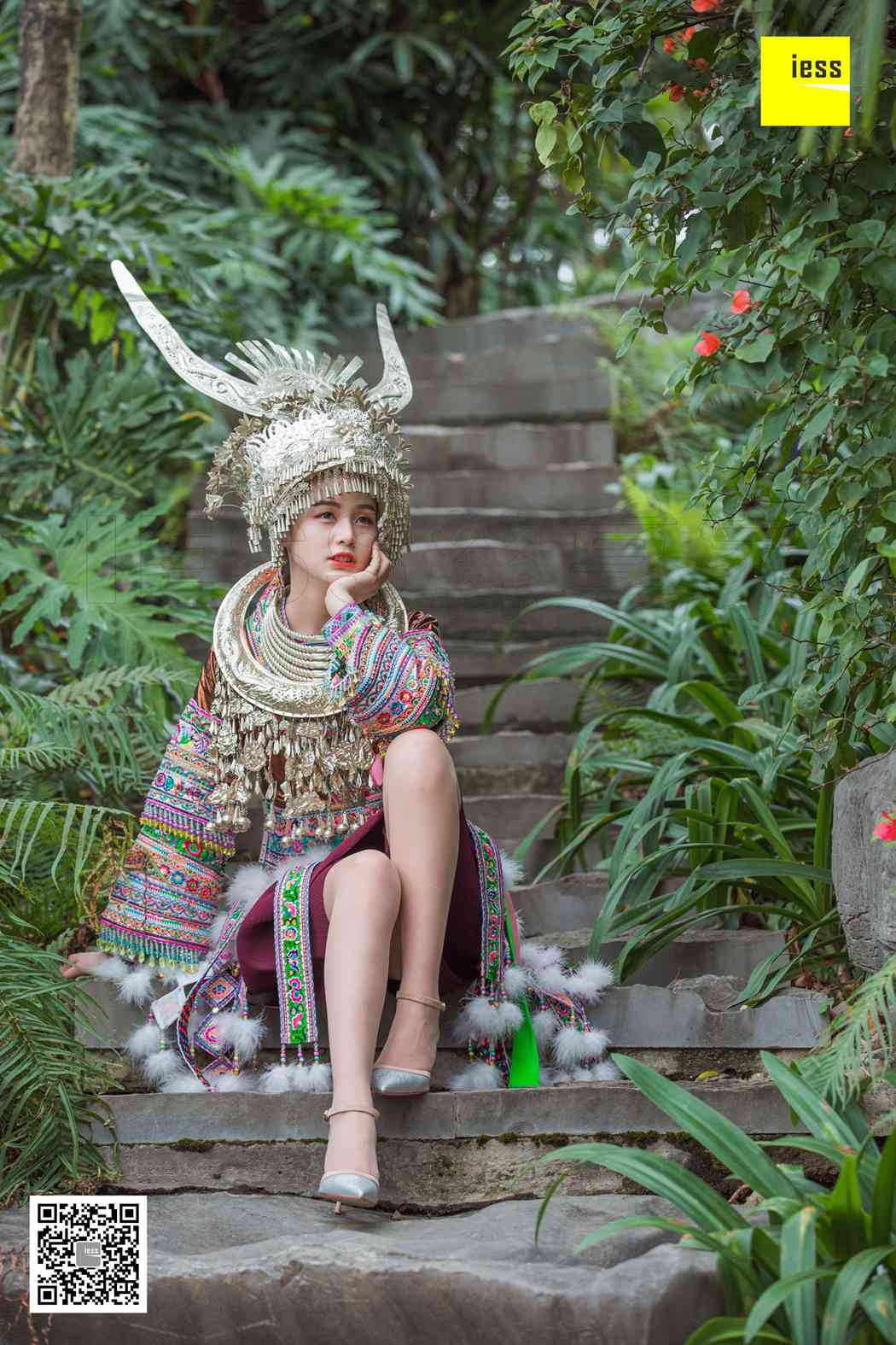 图片[12]-[IESS异思趣向] 2018.12.05《魔鬼周三》特刊45期：九妹 穿丝的苗族九妹 在线浏览 – 速更版-美库