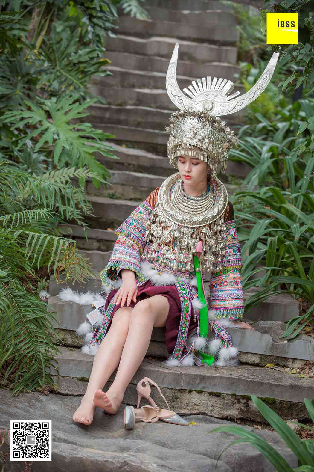 图片[55]-[IESS异思趣向] 2018.12.05《魔鬼周三》特刊45期：九妹 穿丝的苗族九妹 在线浏览 – 速更版-美库