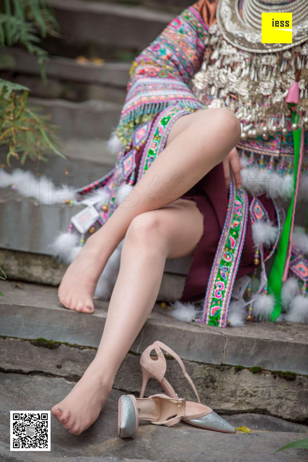 图片[5]-[IESS异思趣向] 2018.12.05《魔鬼周三》特刊45期：九妹 穿丝的苗族九妹 在线浏览 – 速更版-美库