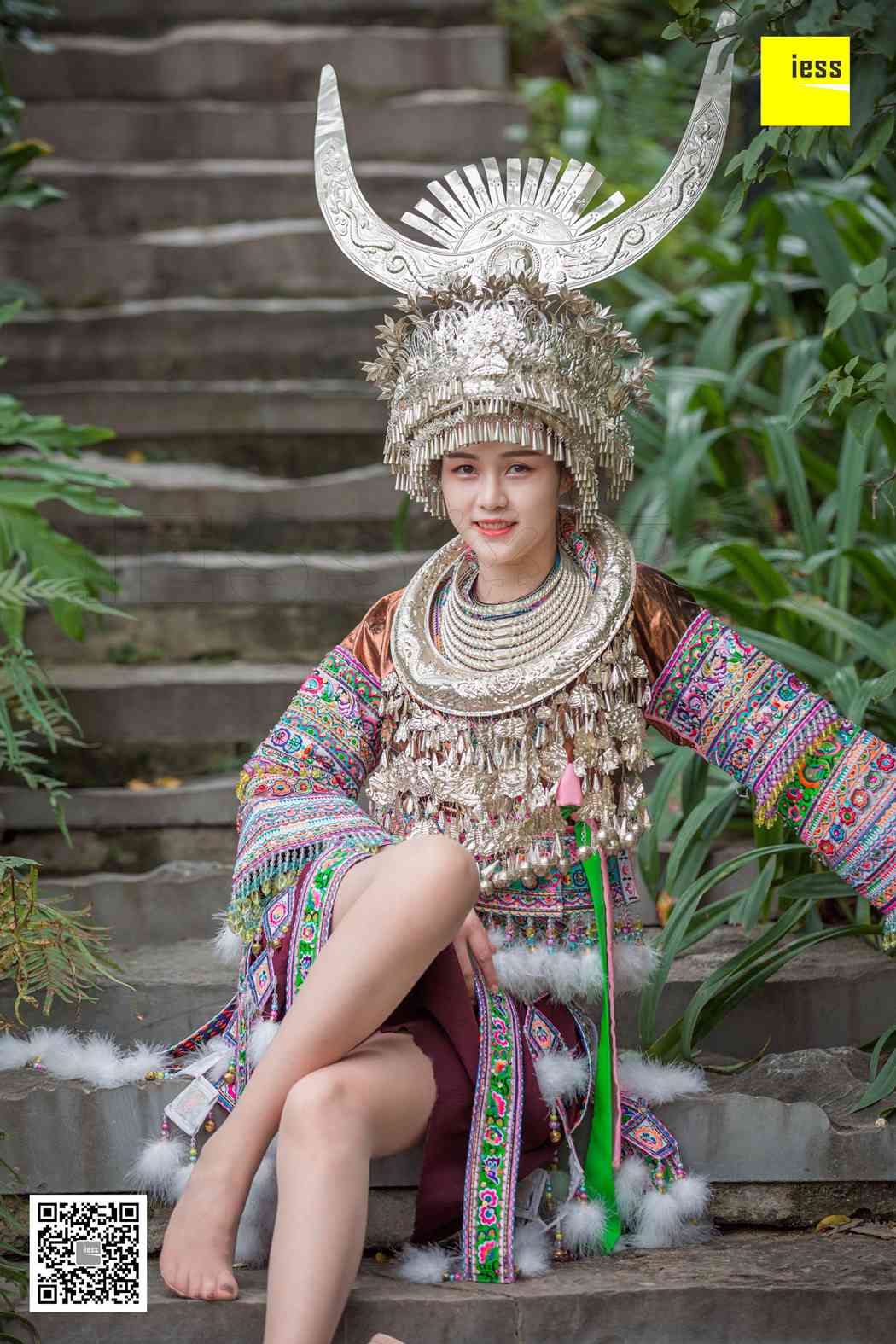 图片[10]-[IESS异思趣向] 2018.12.05《魔鬼周三》特刊45期：九妹 穿丝的苗族九妹 在线浏览 – 速更版-美库