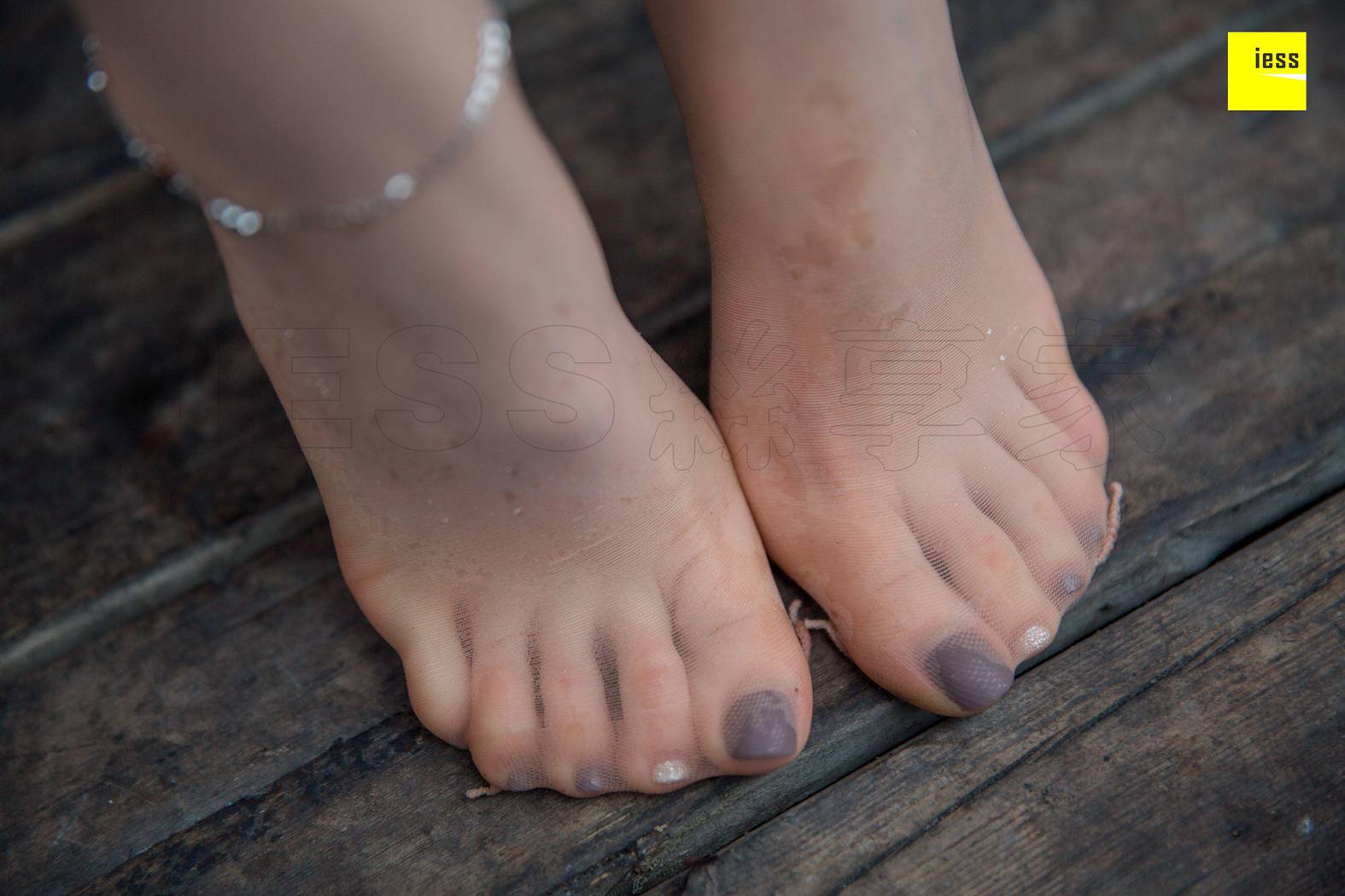 图片[13]-[IESS异思趣向] 2018.12.19《魔鬼周三》特刊47期：佳佳、云芝 两个闺蜜一条街Ⅱ 在线浏览 – 速更版-美库