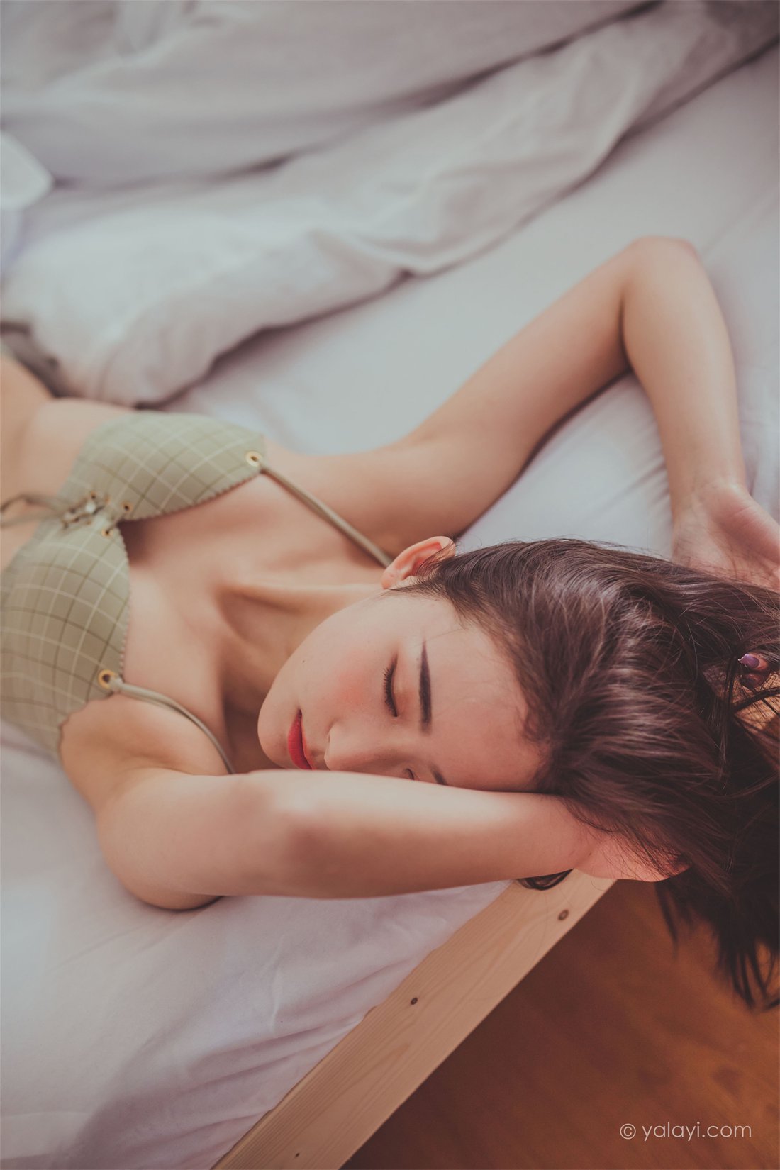 图片[19]-[YALAYI雅拉伊]2020.03.28 Vol.587 蜗居 海棠 在线浏览 – 速更版-美库