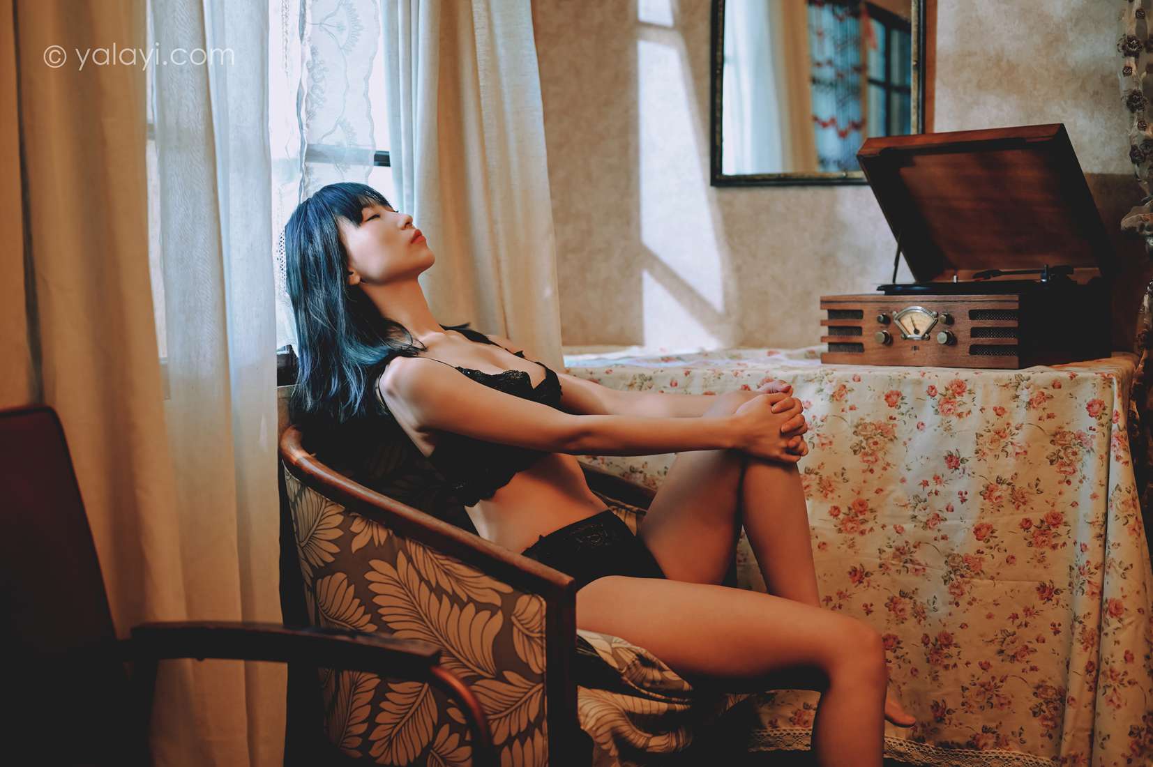 图片[4]-[YALAYI雅拉伊]2020.06.18 NO.662 田也《窗内心语》 在线浏览 – 速更版-美库