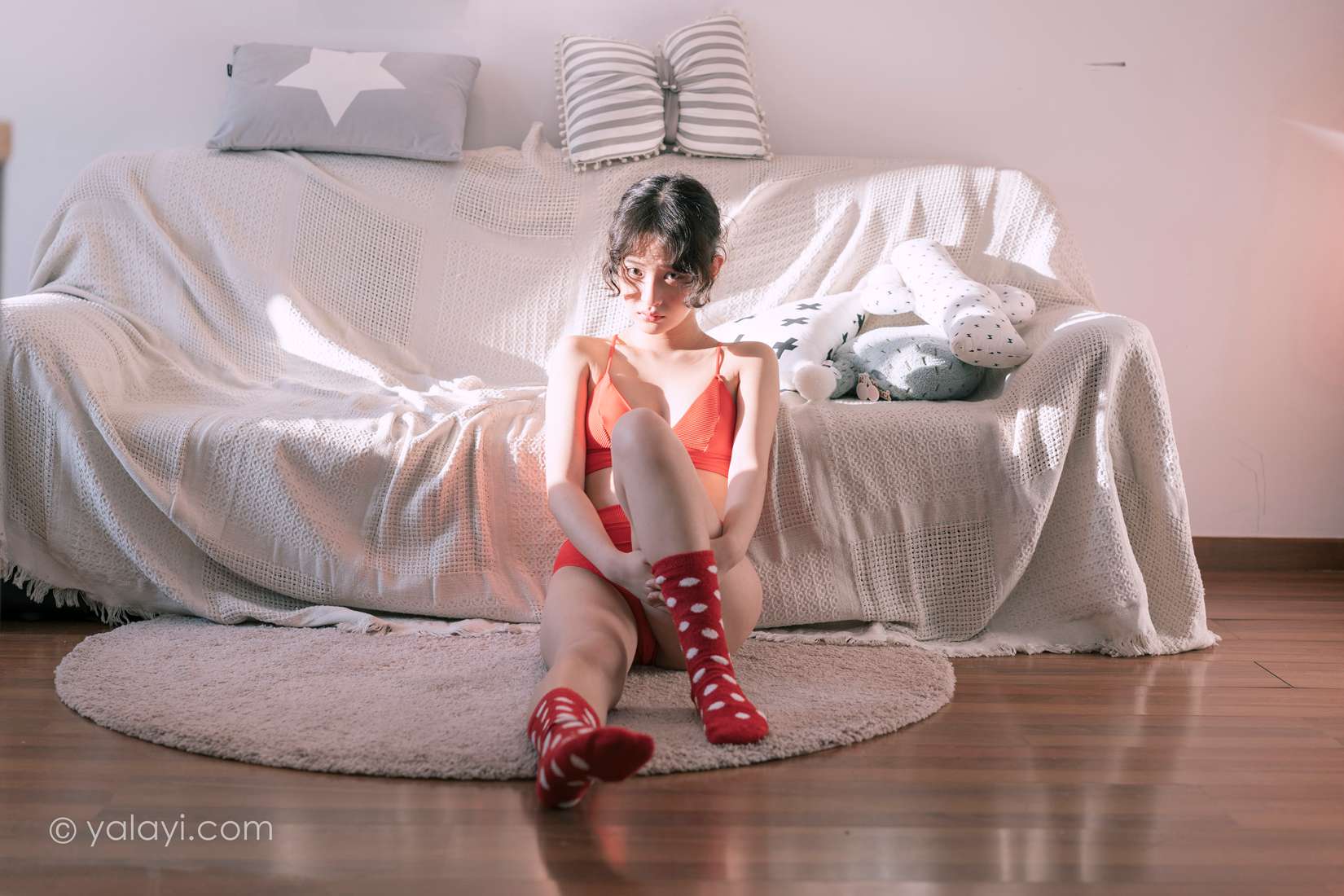 图片[16]-[YALAYI雅拉伊]2020.07.03 NO.666 饰媛《太委屈》在线浏览 – 速更版-美库