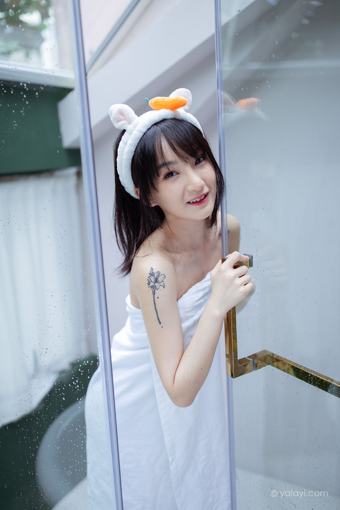 图片[29]-[YALAYI雅拉伊]2020.08.06 NO.684 落落《清凉一夏》在线浏览 – 速更版-美库